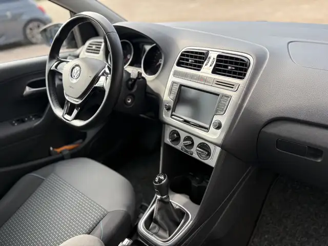 Volkswagen Polo view 12