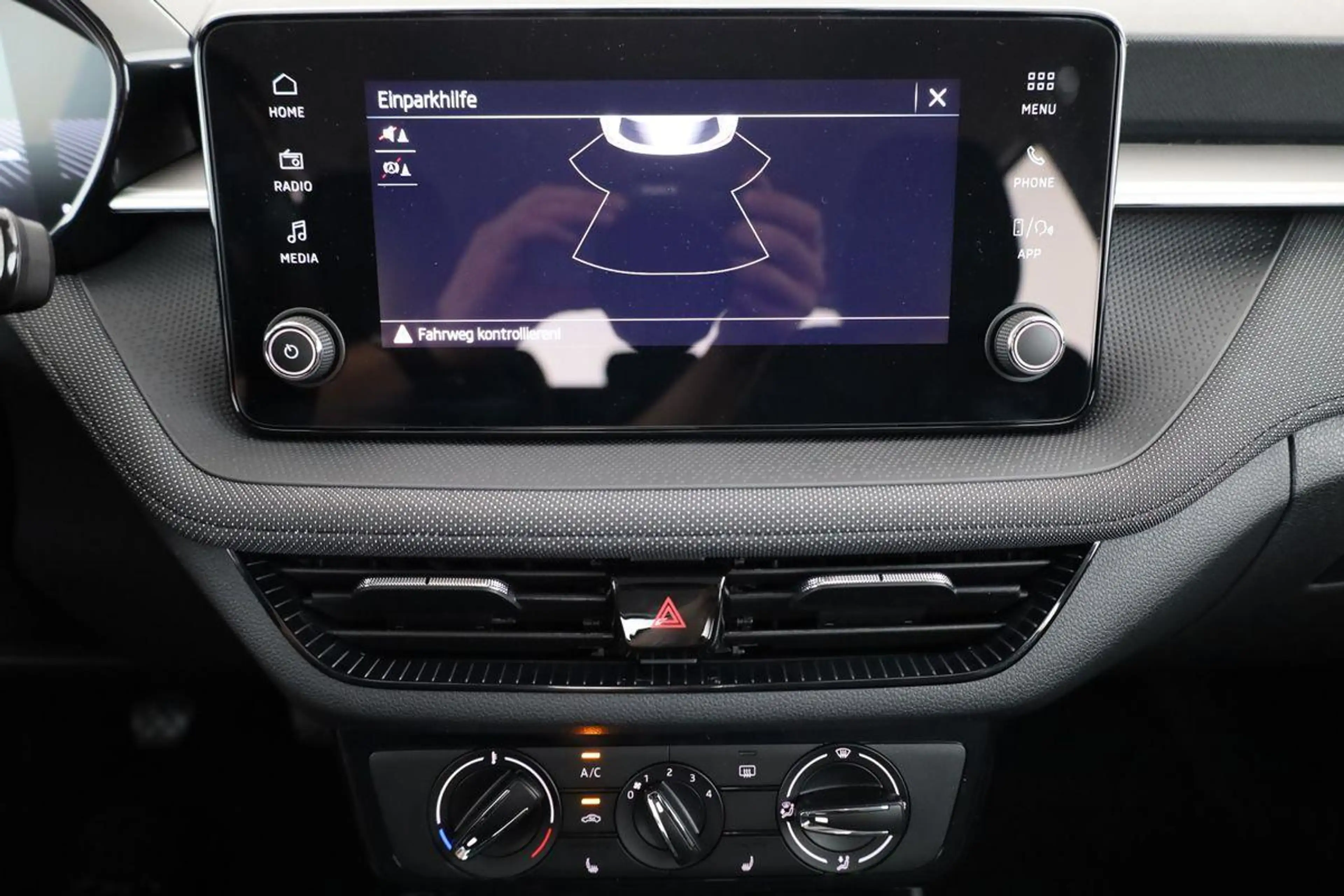 Skoda Fabia Selection 1.0 TSI Selection, AHK, Tempomat, Lad... — photo 6