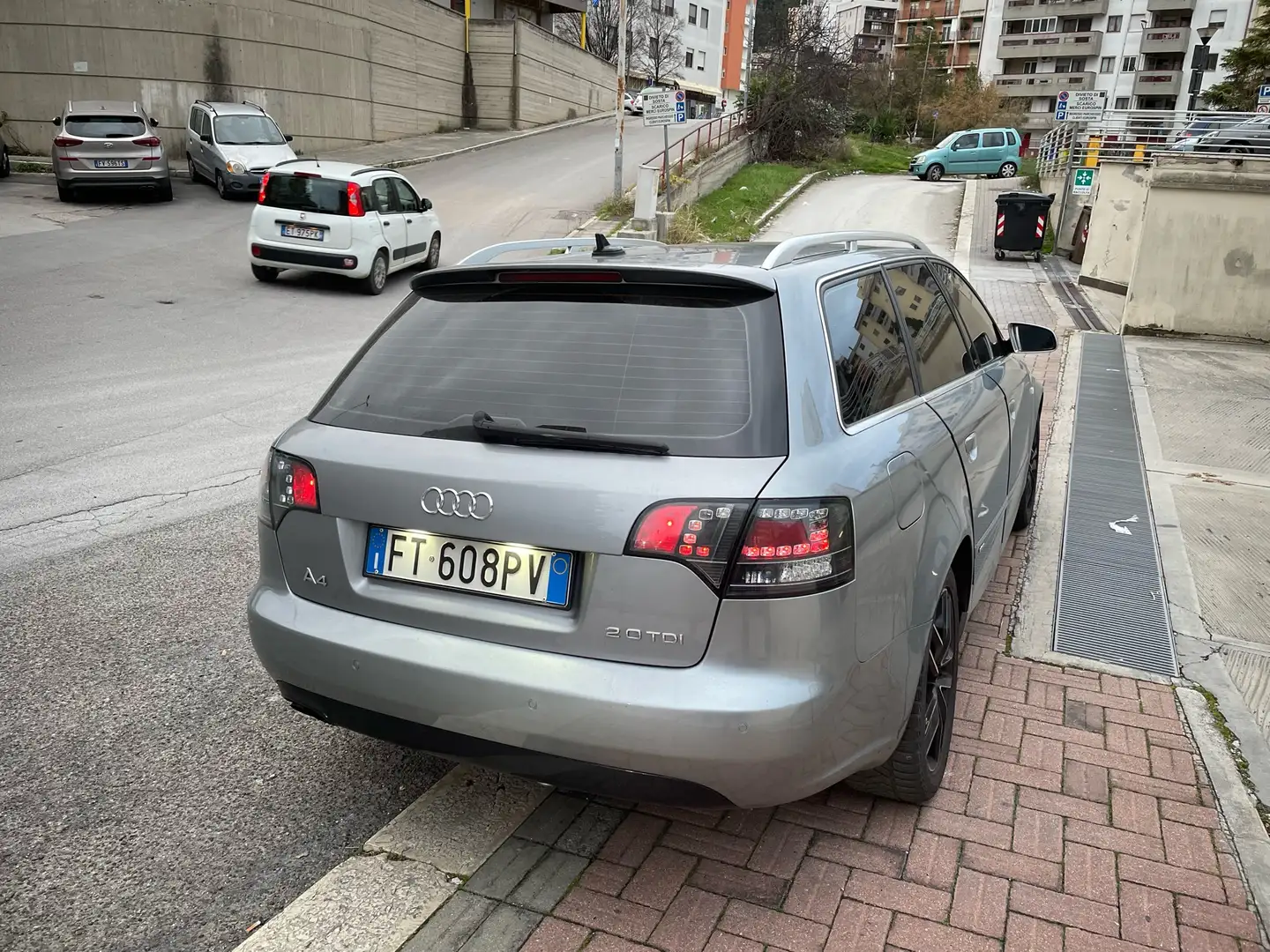 Audi A4 Avant 2.0 tdi Argento - 2
