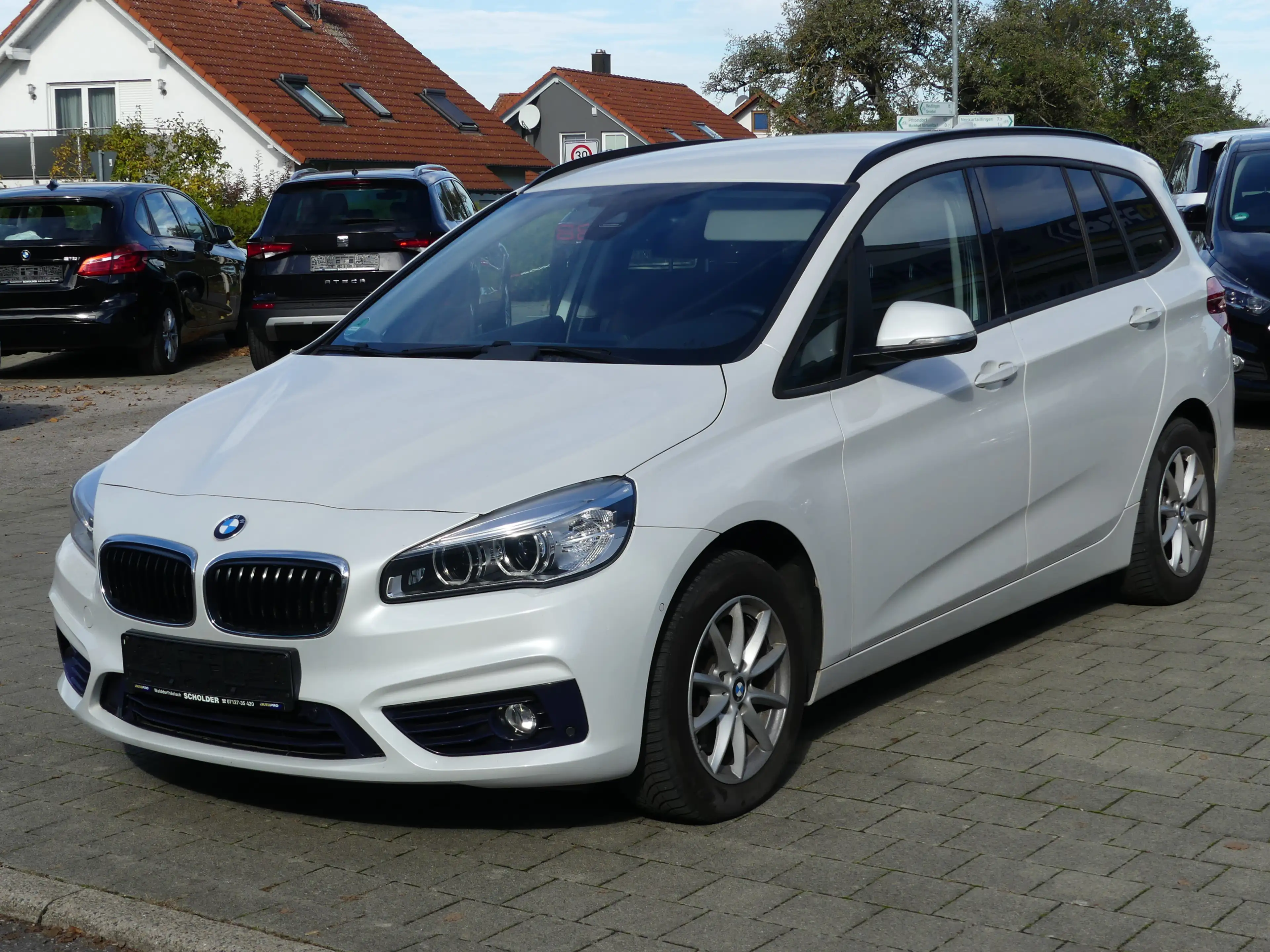 BMW 218 Sport Line | NAVI | LED | 7-SI. — photo 3
