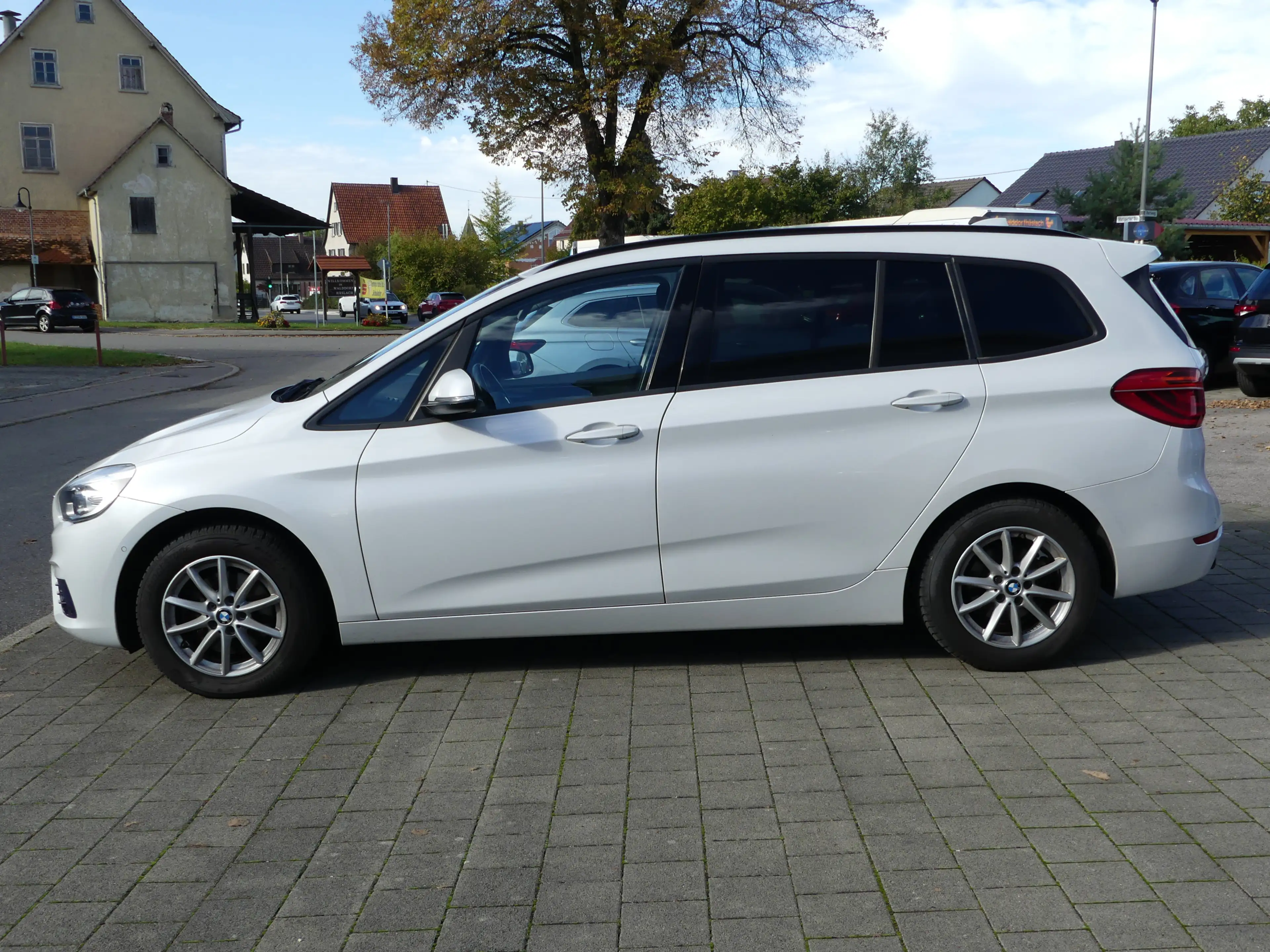 BMW 218 Sport Line | NAVI | LED | 7-SI. — photo 4