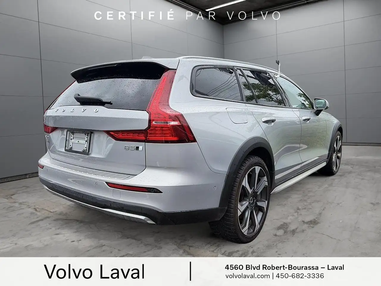 Volvo V60 Cross Country снимка Volvo V60 Cross Country