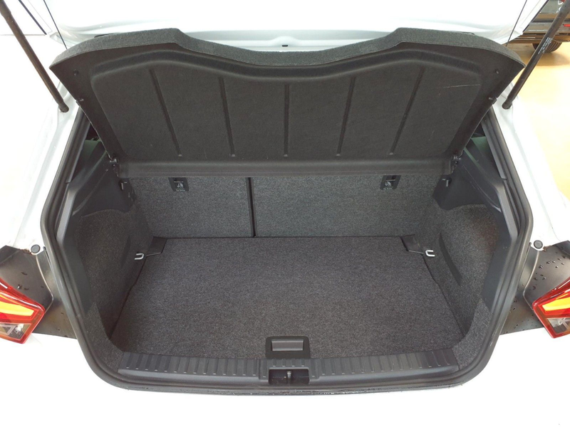 SEAT Ibiza FR DSG PDC KAMERA GRA NAVI VOLL LED — photo 10