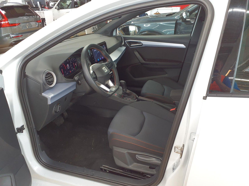 SEAT Ibiza FR DSG PDC KAMERA GRA NAVI VOLL LED — photo 4