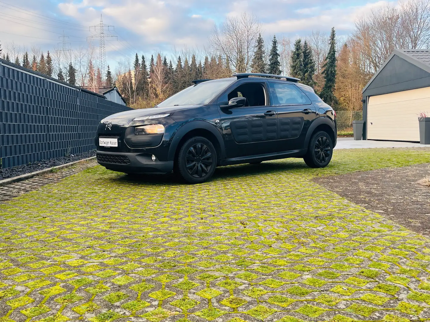 Citroen C4 Cactus Feel*Sitzhzg*Camera*Klima*PDC*Zahnriemen neu** Schwarz - 1