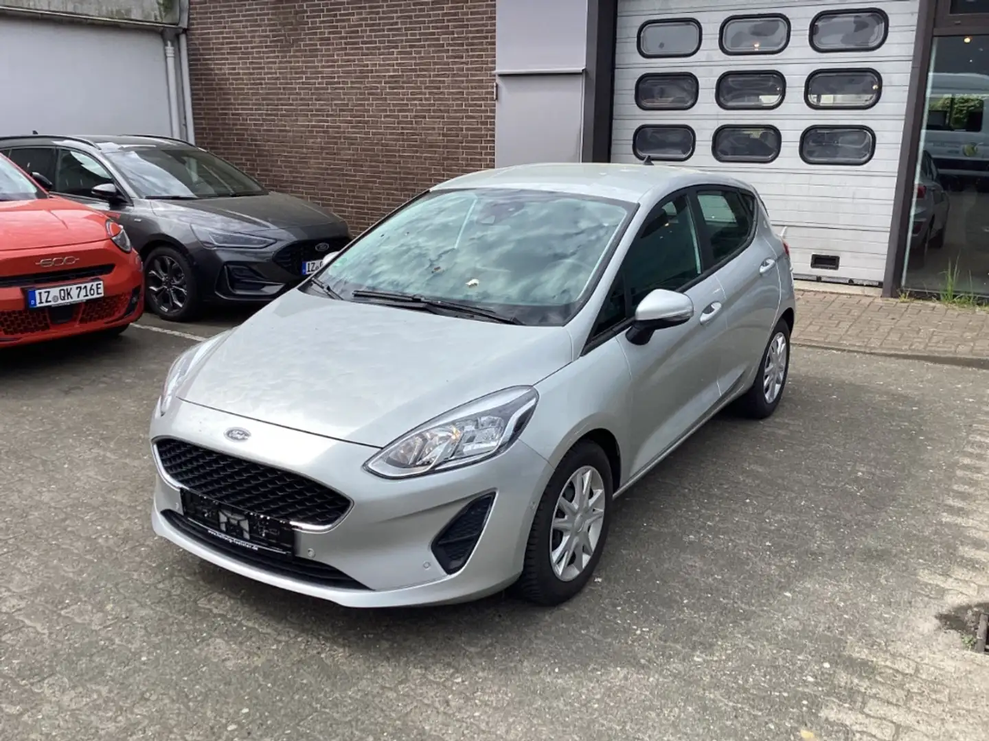 Ford Fiesta COOL & CONNECT NAVI / PDC /  GJR / PARK-ASSISTENT Silber - 1