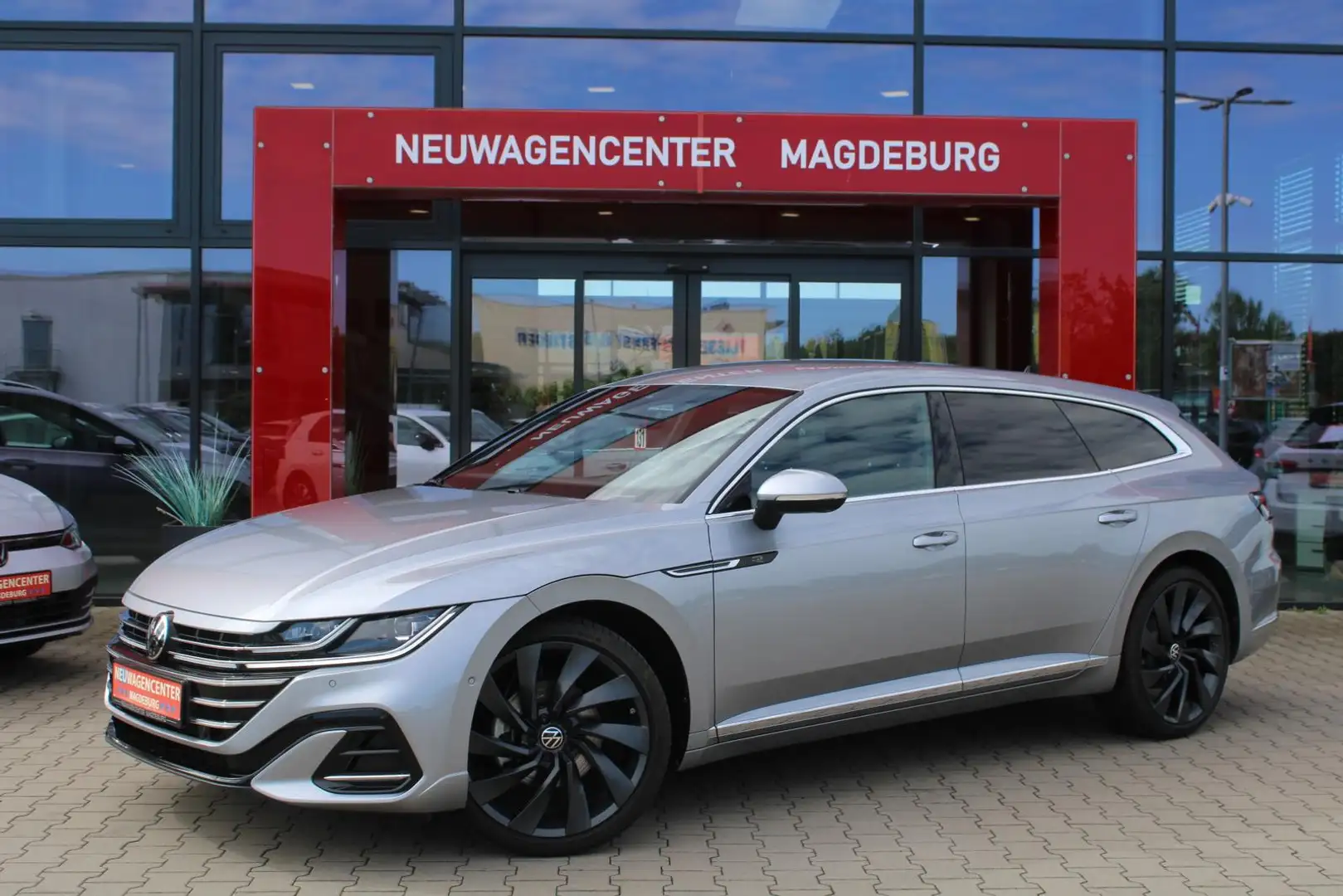 Volkswagen Arteon 2.0TDI R-Line*ST.HZG*360°KAMERA*MATRIX*AHK*ACC Argent - 1