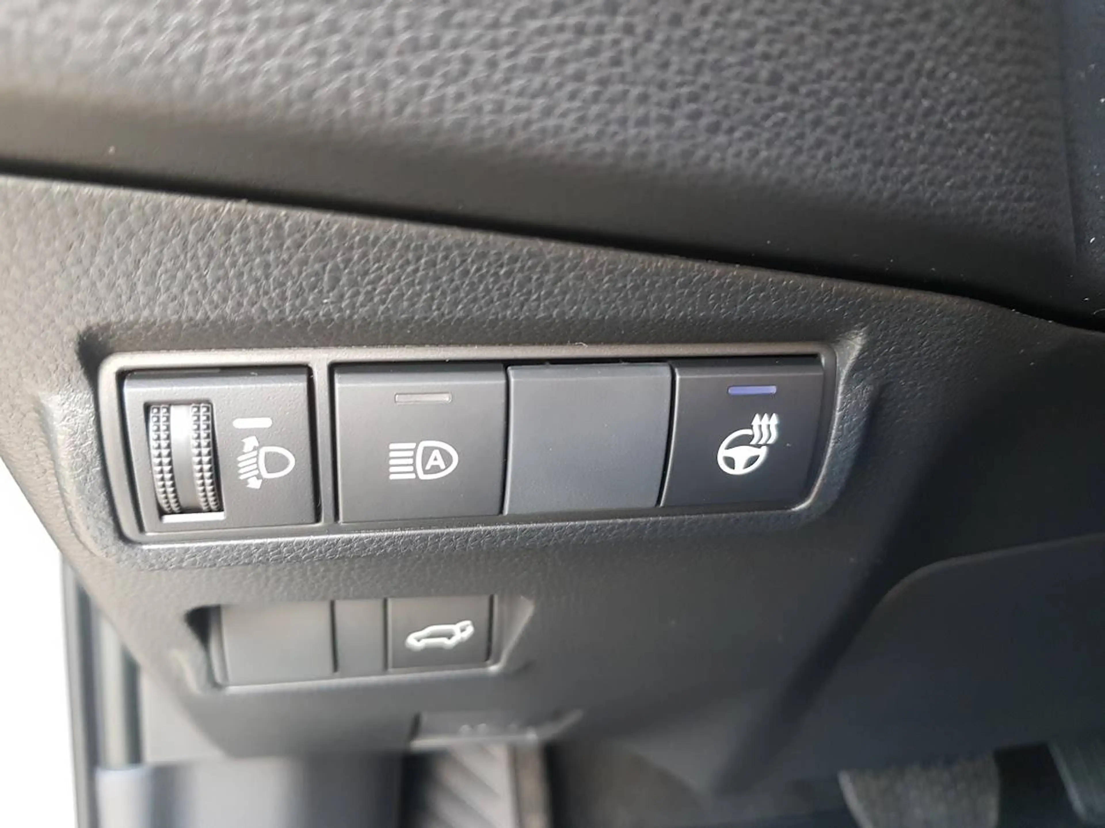 Toyota Corolla Cross 2,0-Hybrid 4x4 GRSport + Premium-Paket — photo 15