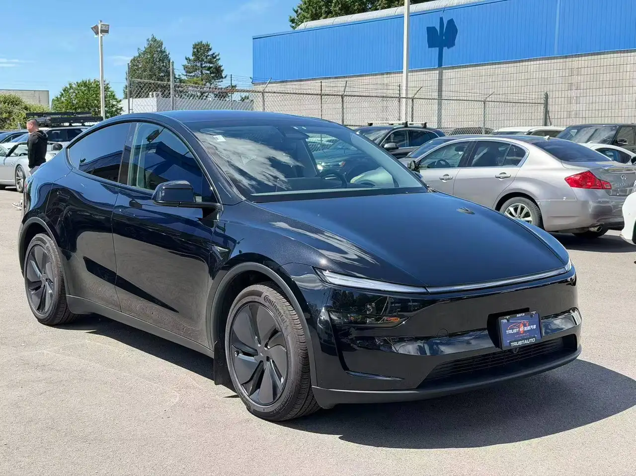 Tesla Model Y снимка Tesla Model Y
