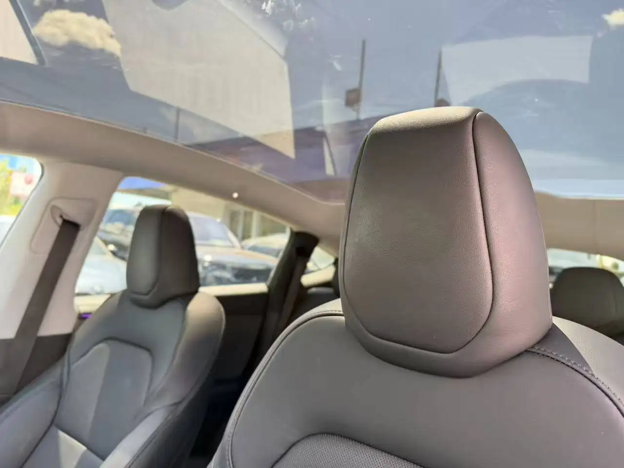 Tesla Model Y снимка Tesla Model Y