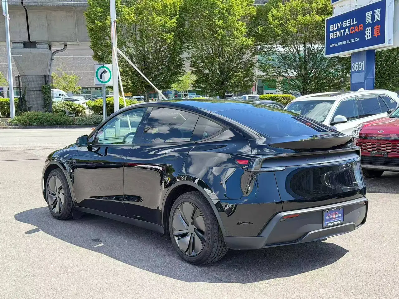 Tesla Model Y снимка Tesla Model Y