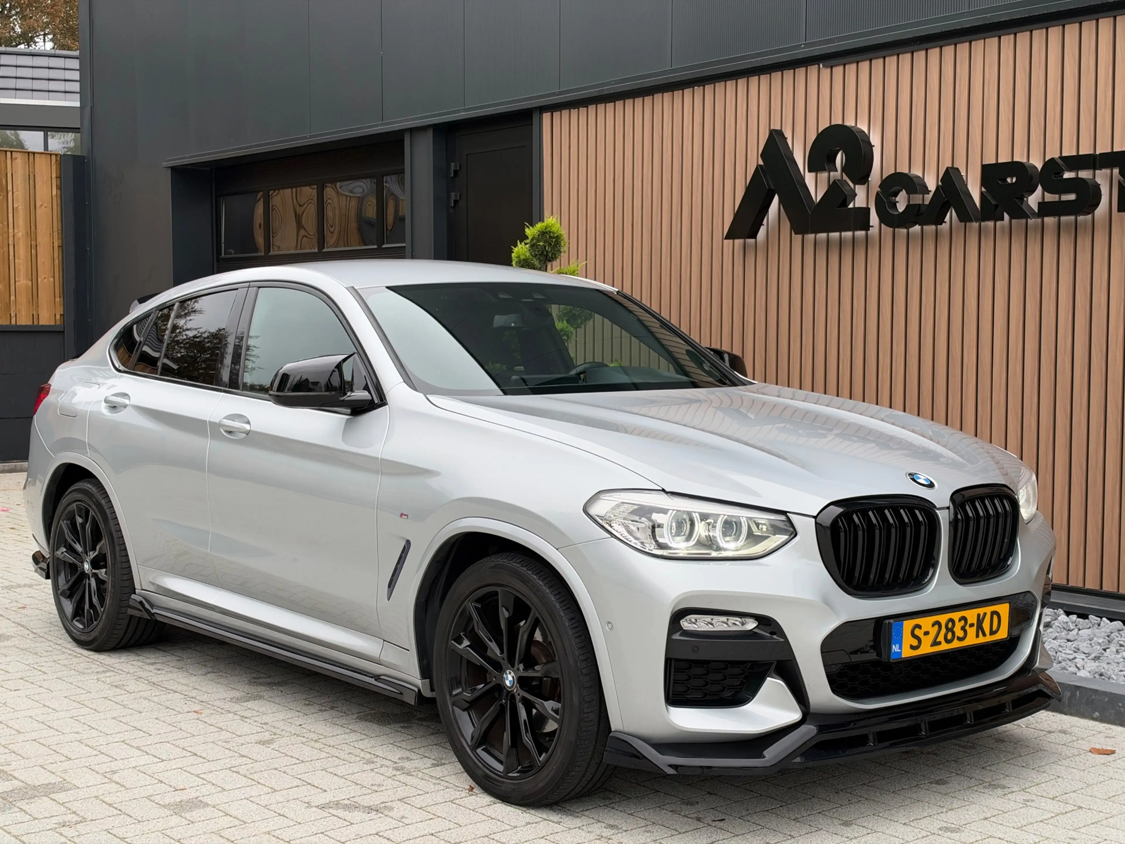 BMW X4 XDrive20i High Executive M SPORT EDITION — photo 13