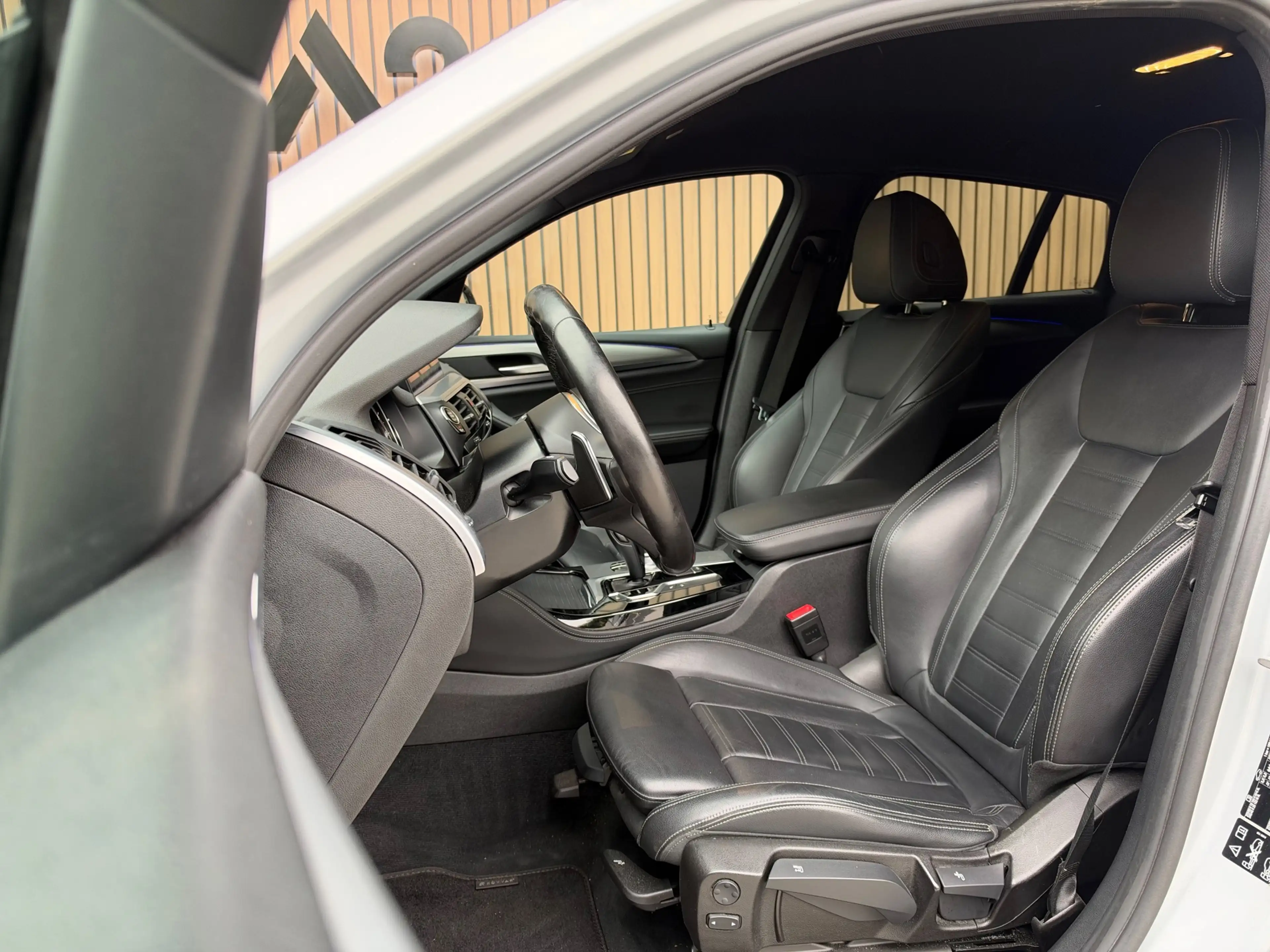 BMW X4 XDrive20i High Executive M SPORT EDITION — photo 5