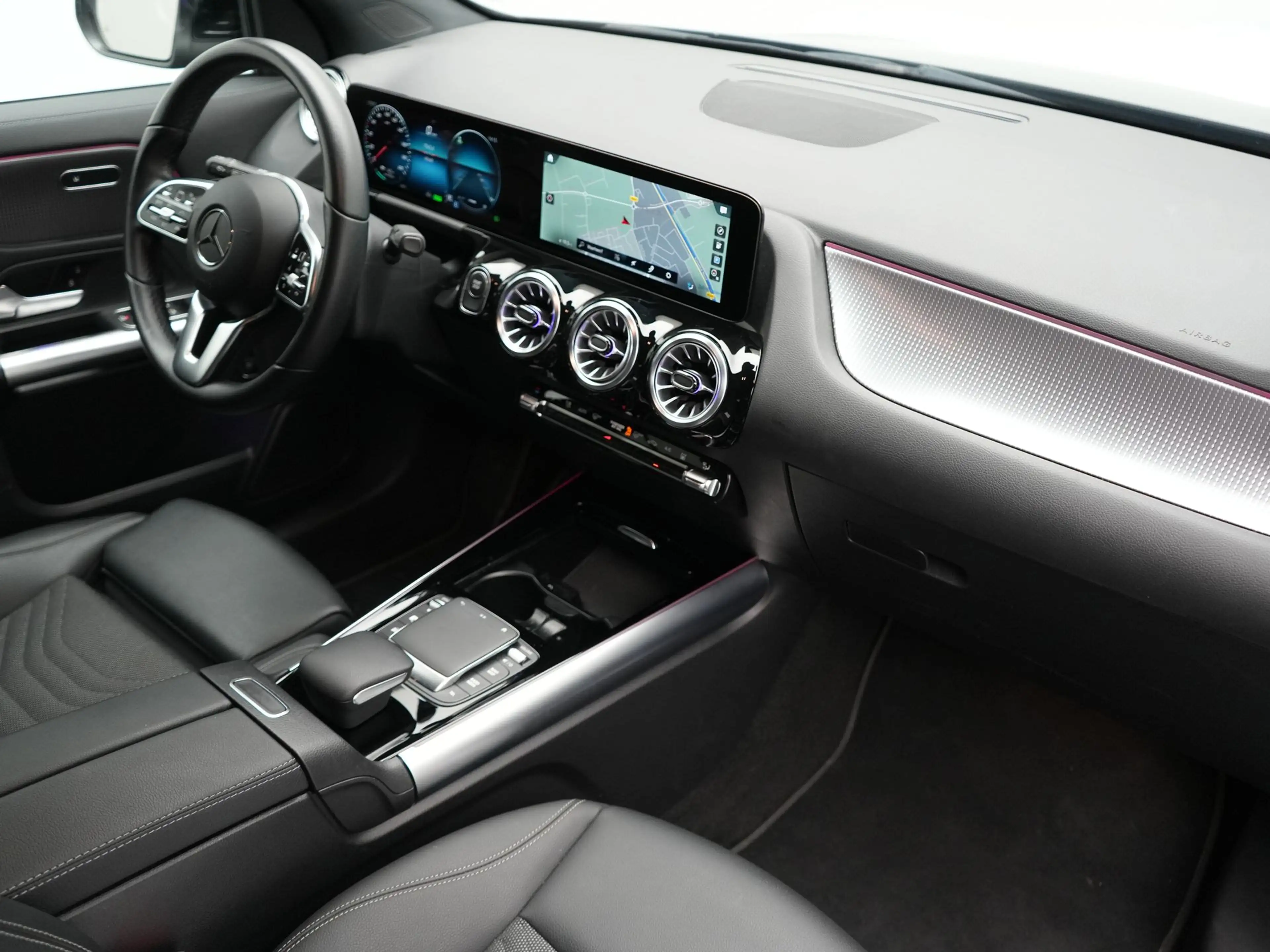 Mercedes-Benz EQA 250 Luxury Line 67 kWh 190pk Dealer O.H | Adaptive Cru — photo 4