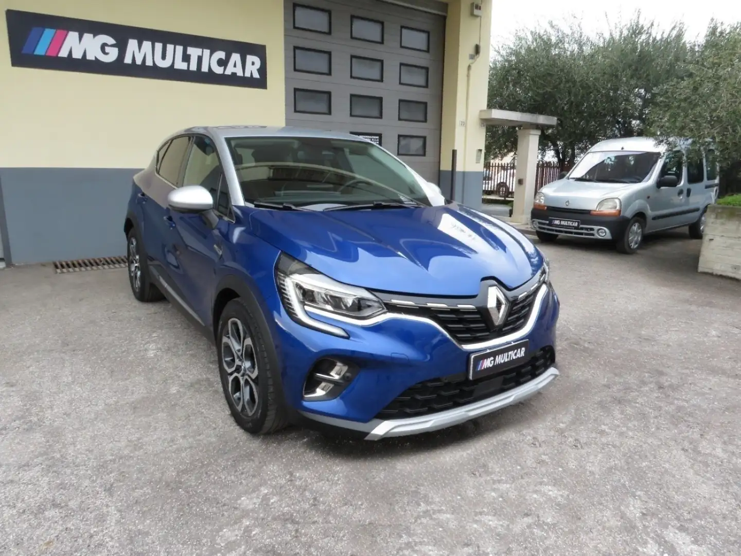 Renault Captur 1.6 E-Tech phev Intens 160cv. full led/camera 360 Blu/Azzurro - 1