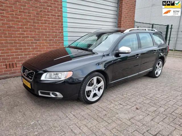 Volvo V70 2.0T R-Edition 203pk Automaat! Bj:2010 NAP!