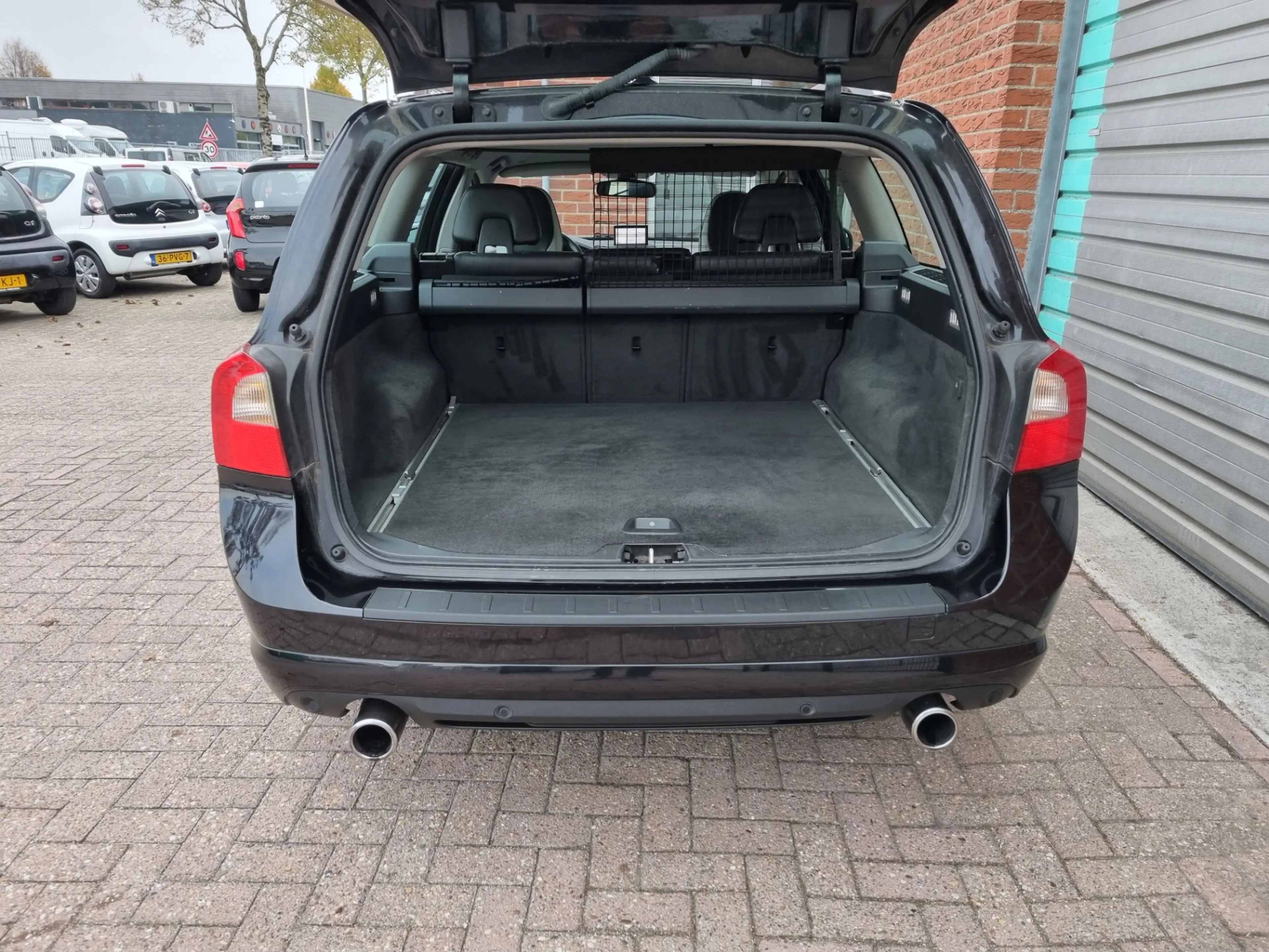 Volvo V70 2.0T R-Edition 203pk Automaat! Bj:2010 NAP! — photo 7