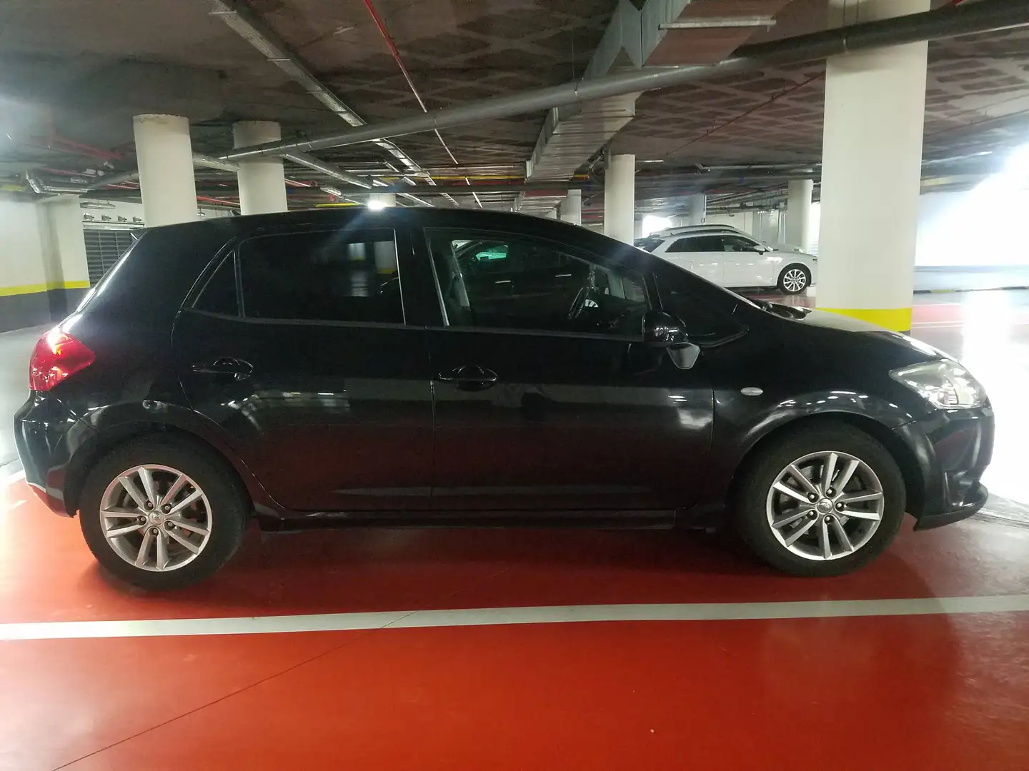 Toyota Auris Auris 2.0D-4D Advance Advance Negro - 2
