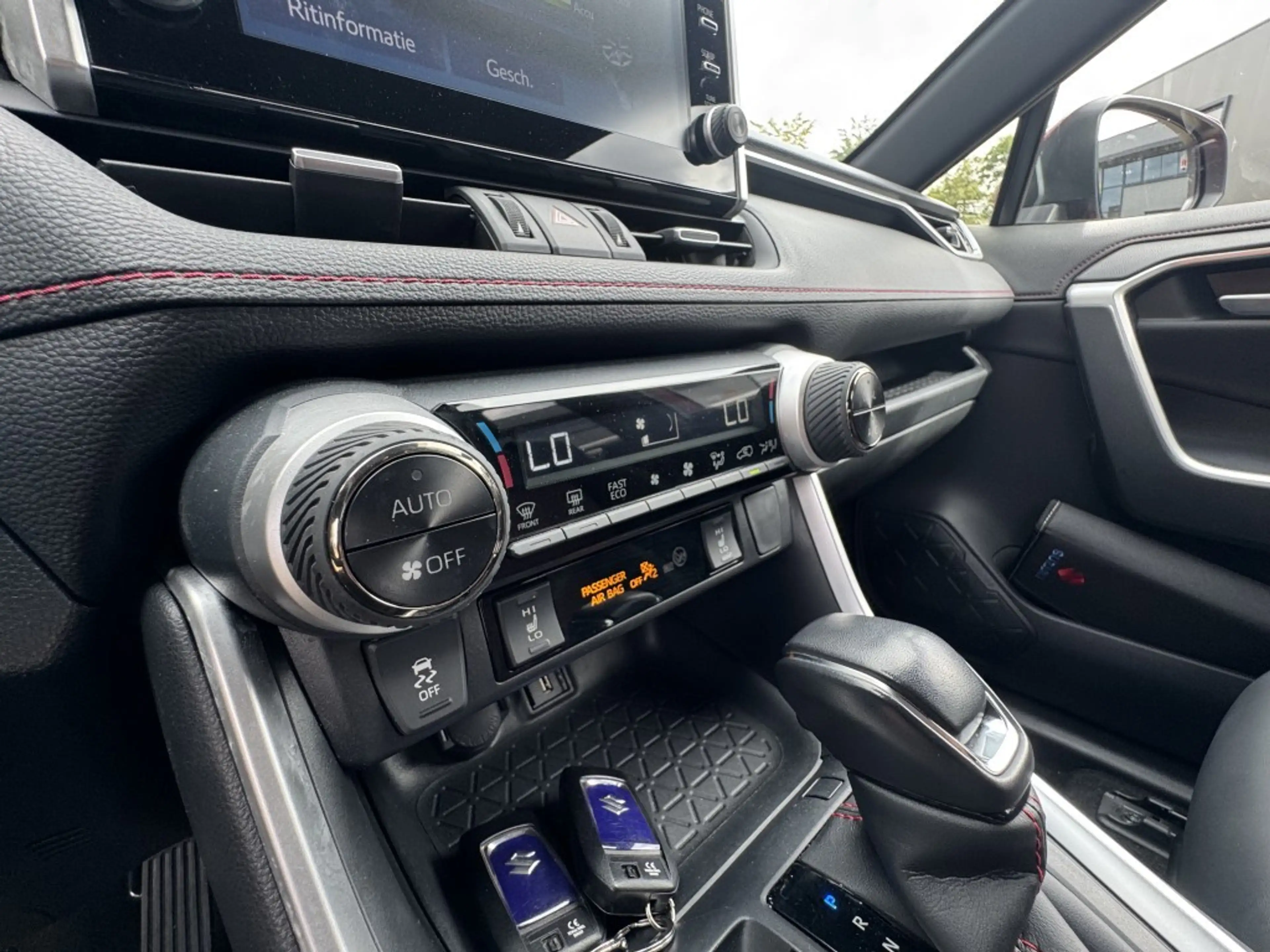 Suzuki Across 2.5 Plug-in Hybrid Style — photo 10