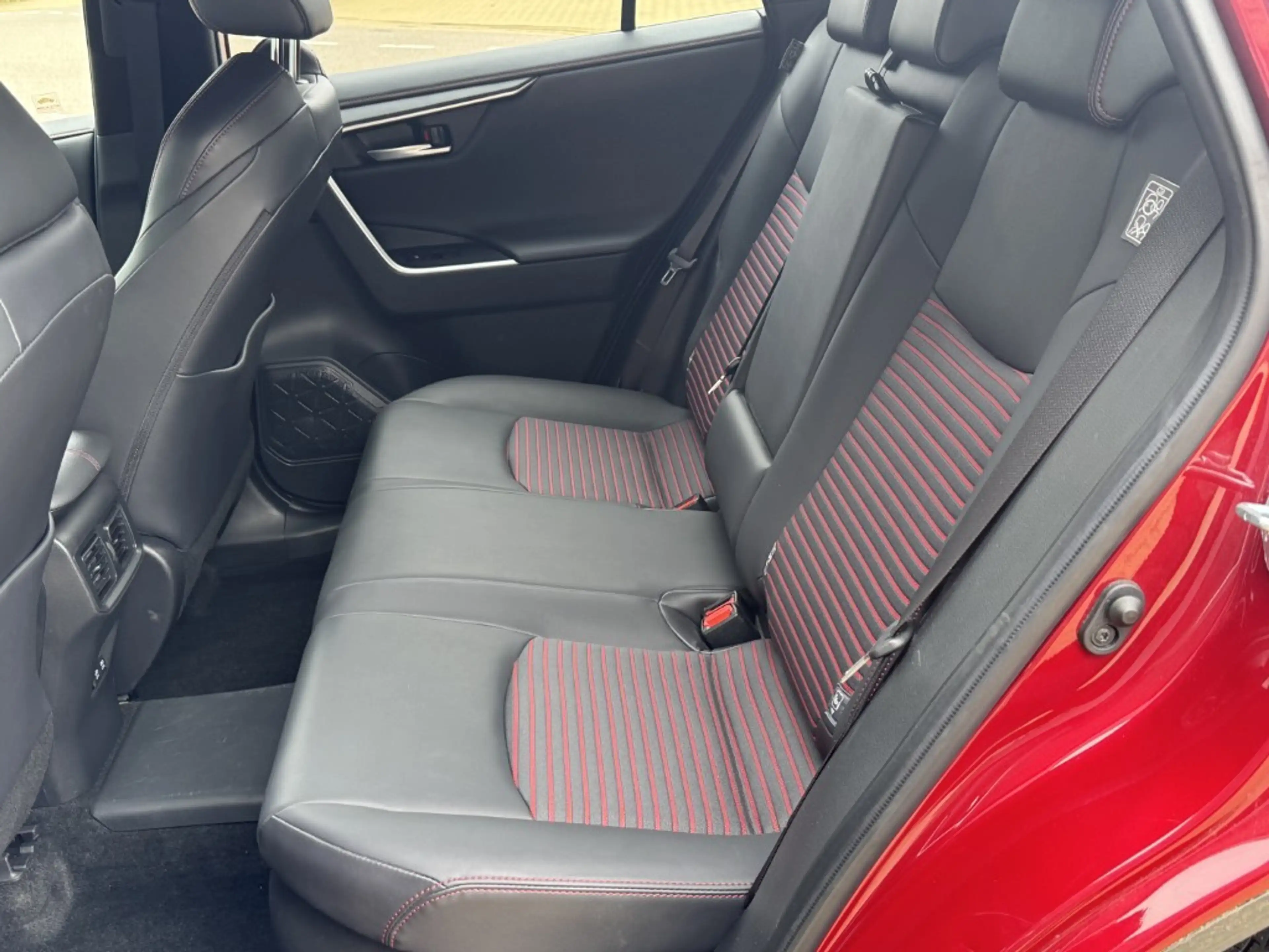 Suzuki Across 2.5 Plug-in Hybrid Style — photo 6