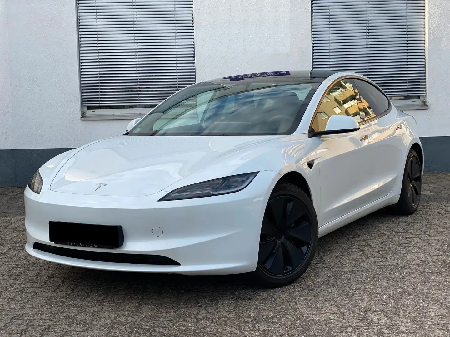 Tesla Model 3 Highland *RZA Navi/Performance-Look* TOP Weiß - 2