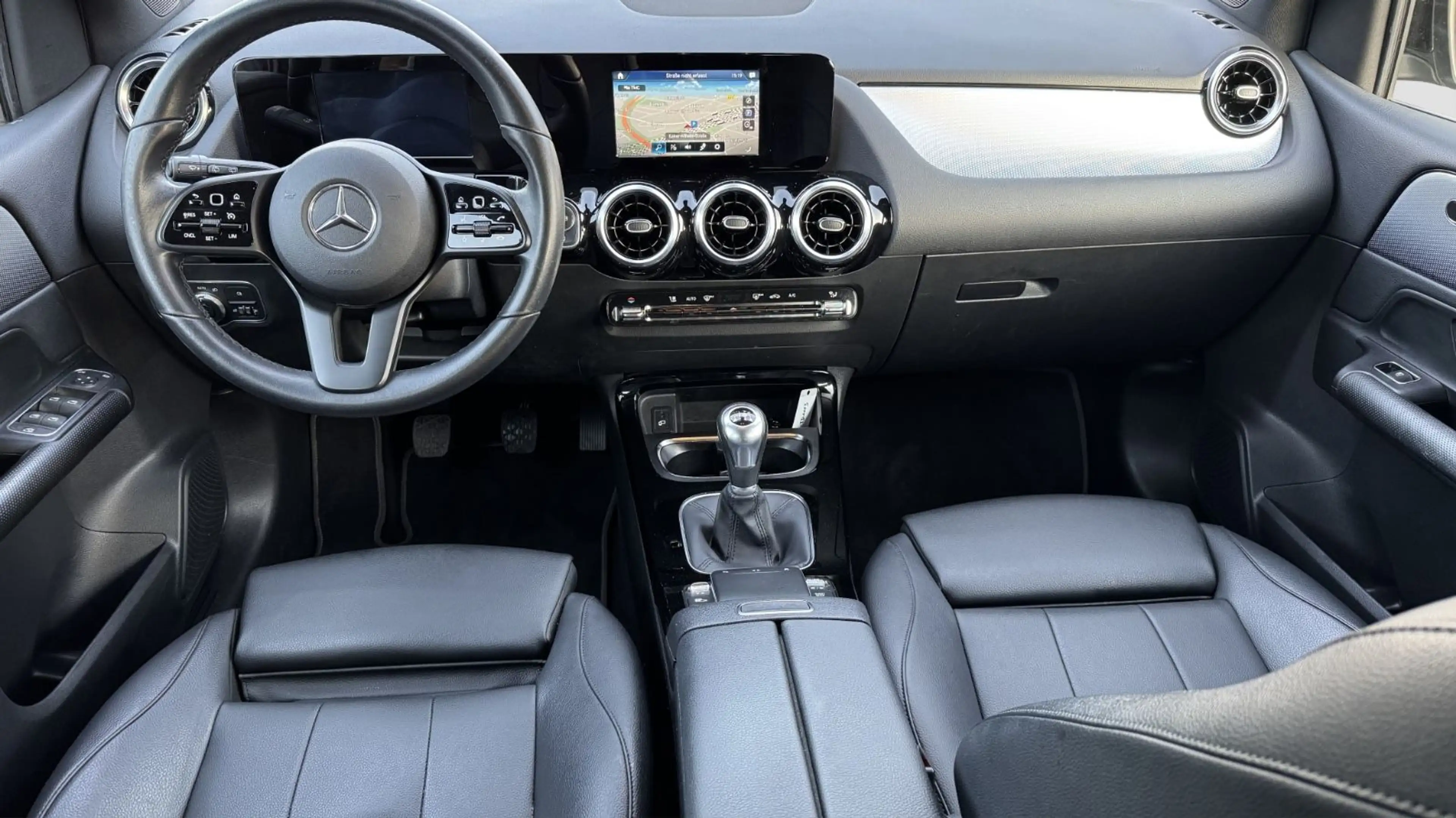 Mercedes-Benz B 200 d Style  Leder/Navi/1.Hand — photo 12