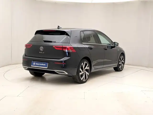 Volkswagen Golf view 4