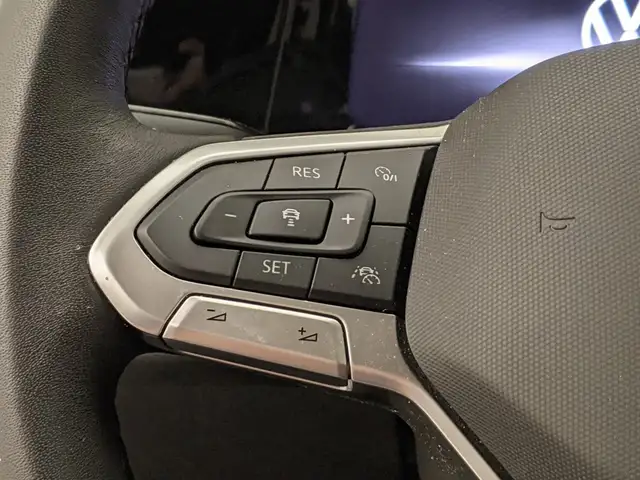 Volkswagen Golf view 11