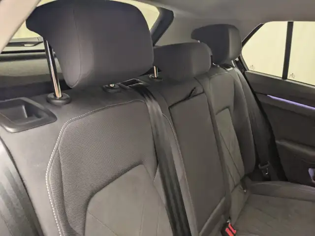 Volkswagen Golf view 8