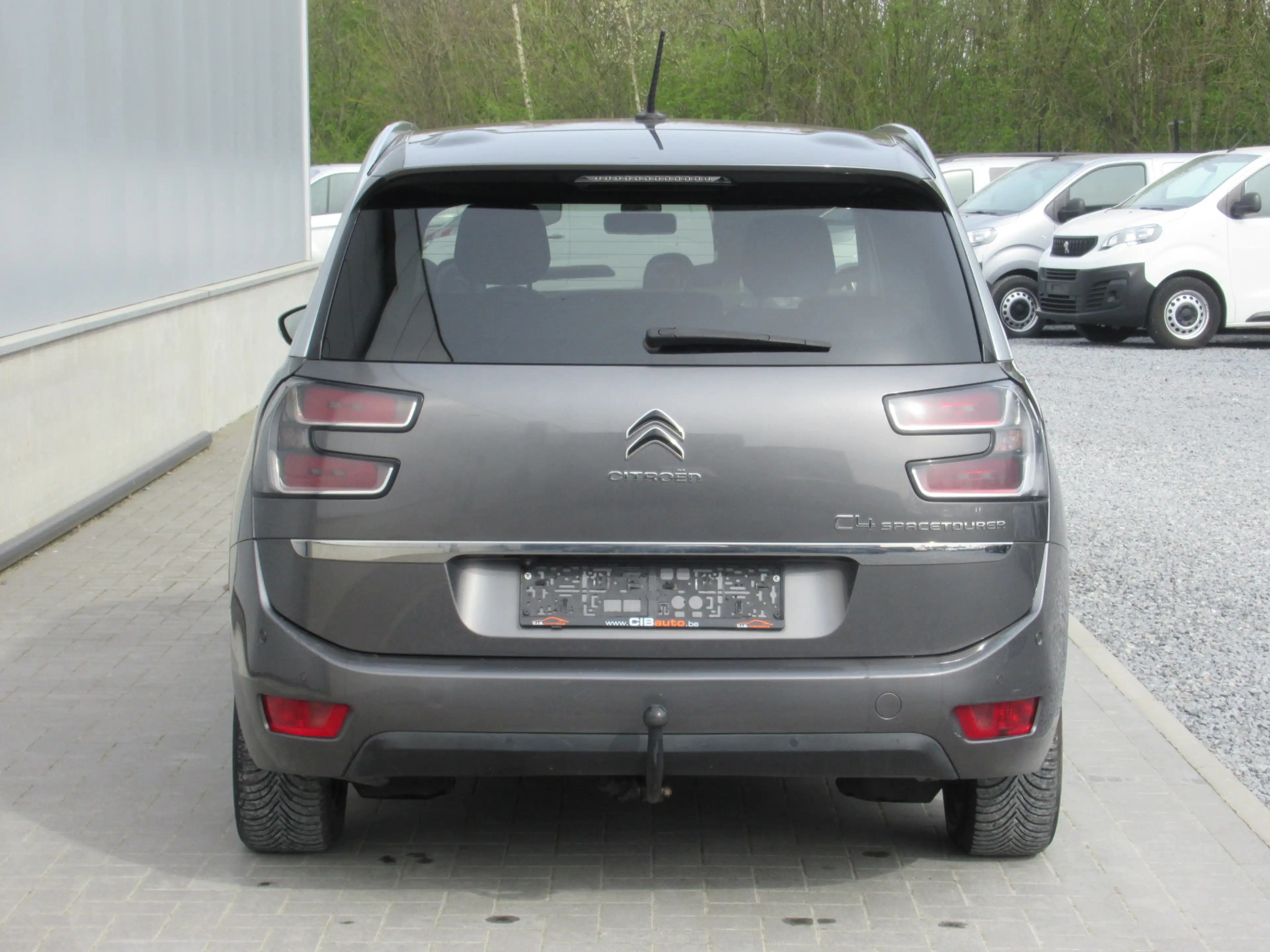 Citroen C4 SpaceTourer 1.5 BlueHDi Aut. /€5.777 netto / Leder / Navi /... — photo 4