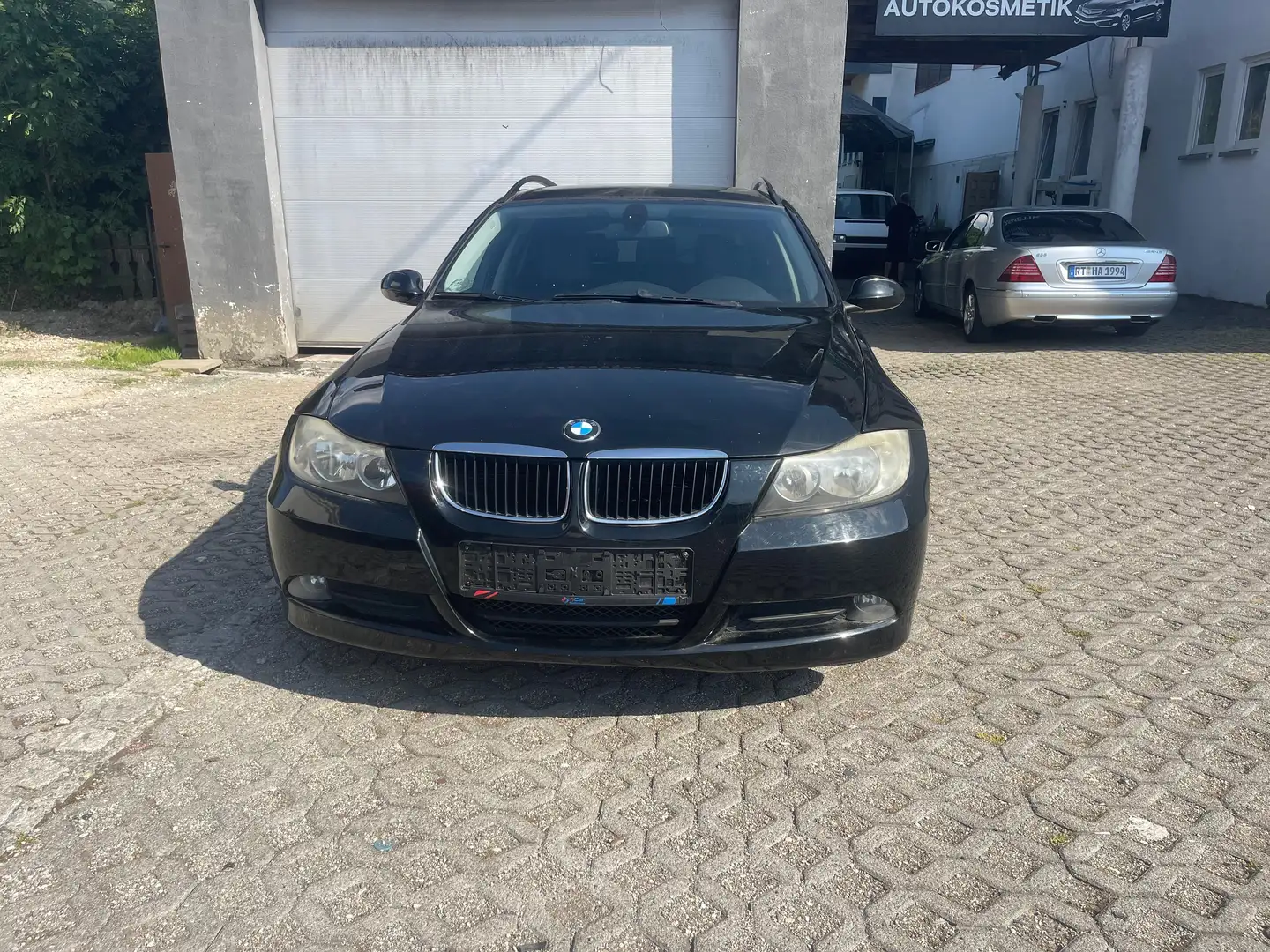 BMW 320 320d Schwarz - 2