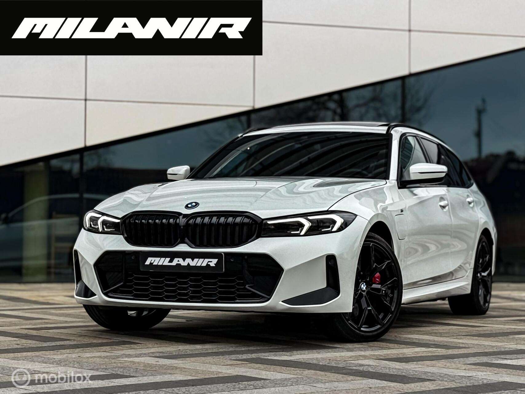 BMW 330
