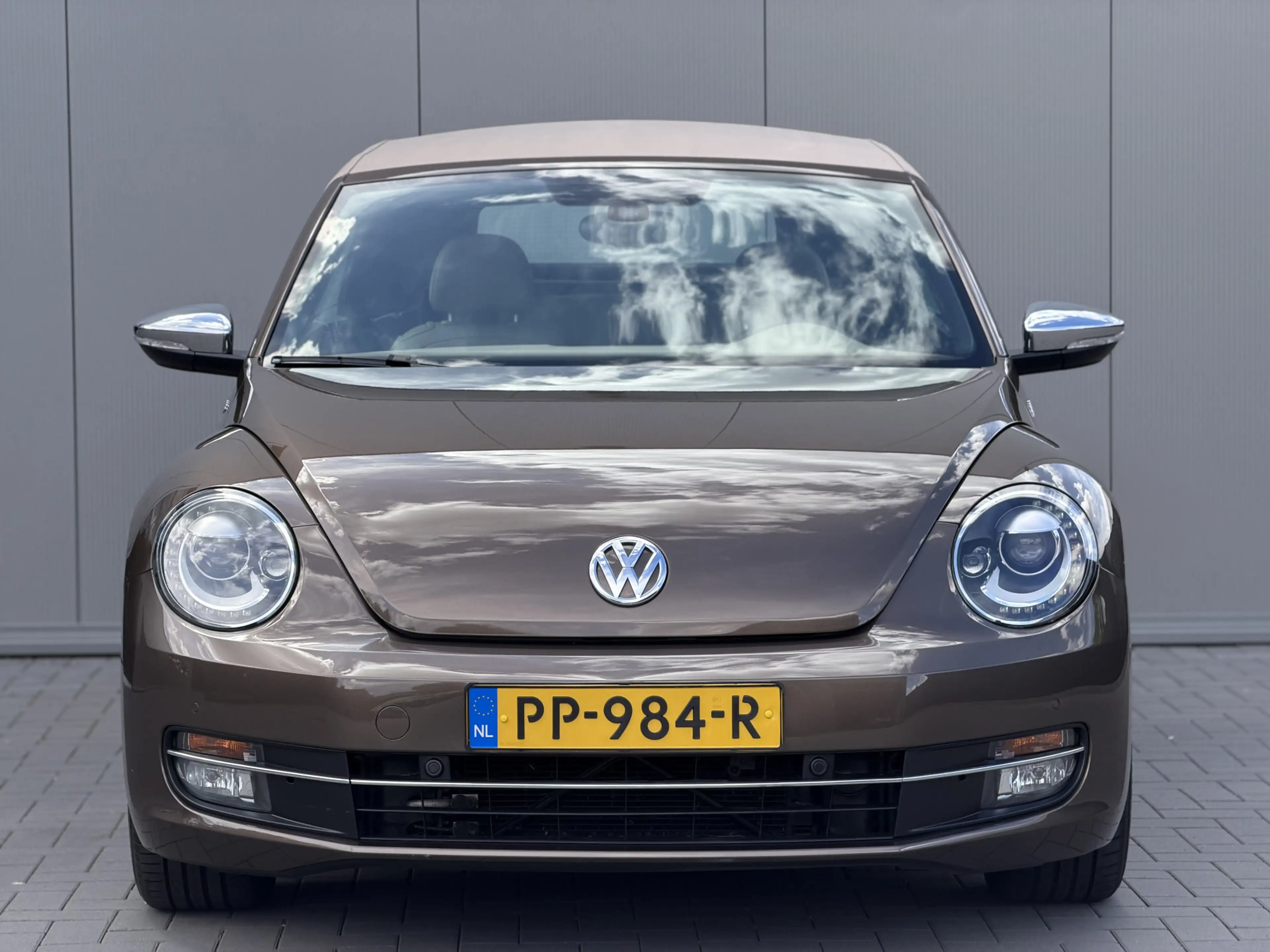 Volkswagen Beetle Cabriolet 1.4 TSI 160pk DSG 70's Edition | 18" | X — photo 3