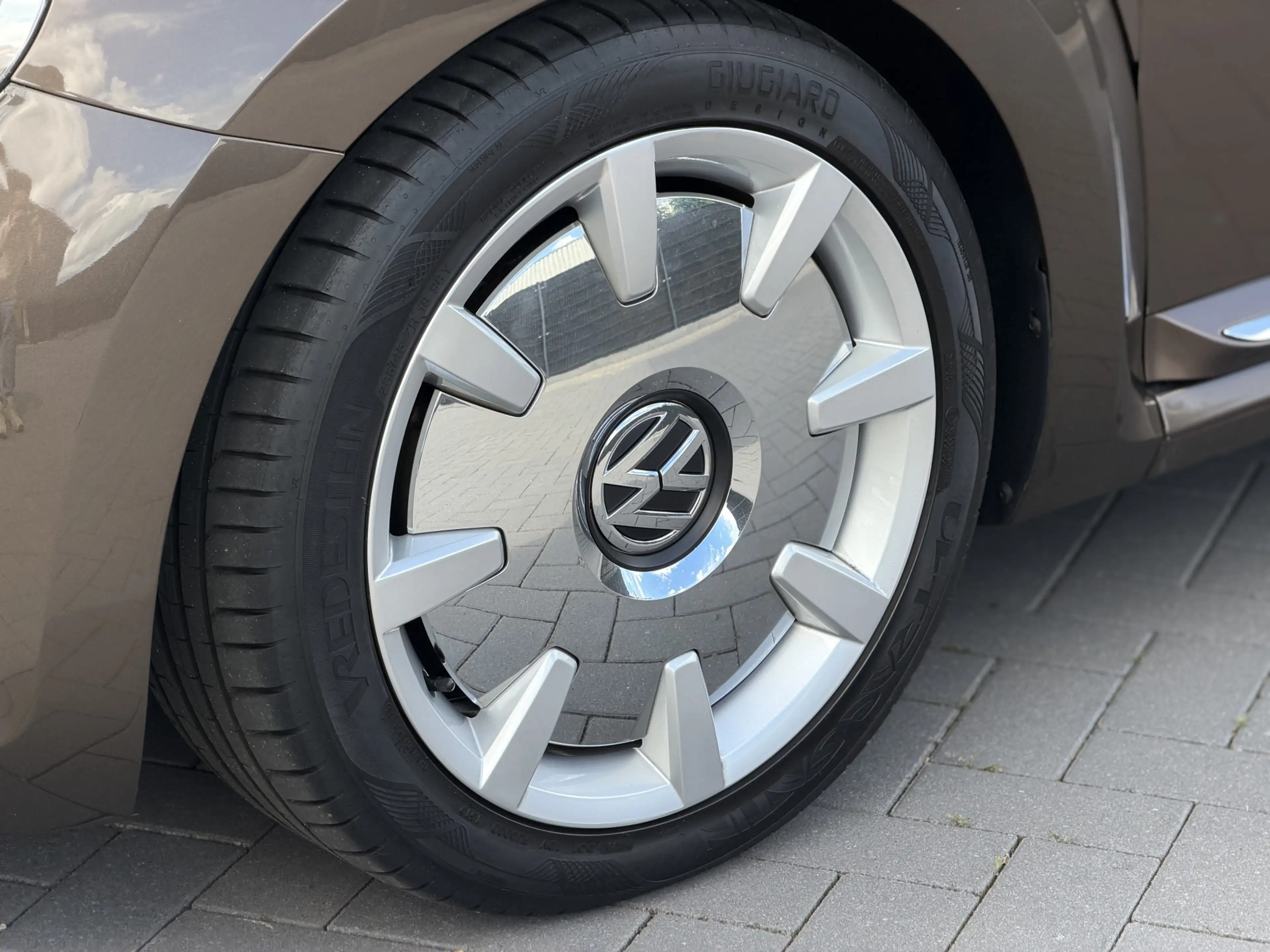 Volkswagen Beetle Cabriolet 1.4 TSI 160pk DSG 70's Edition | 18" | X — photo 5