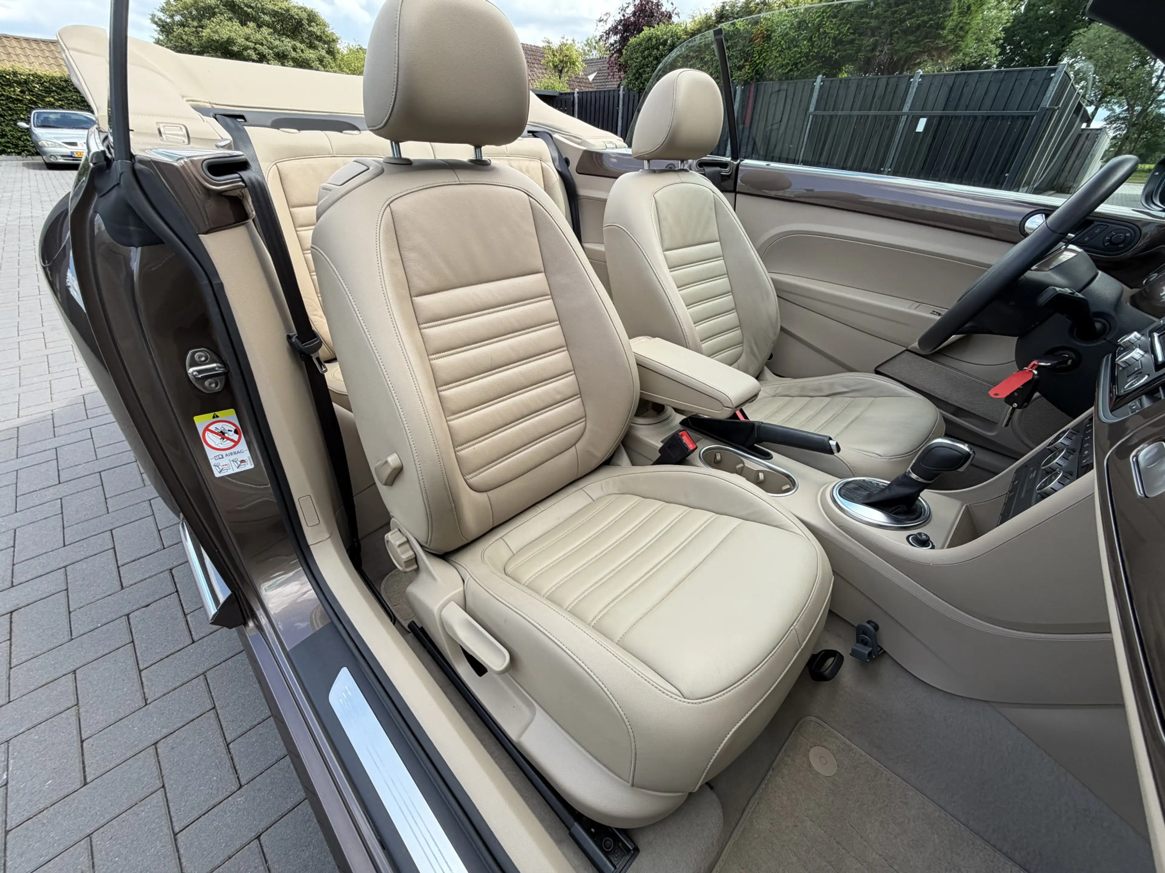 Volkswagen Beetle Cabriolet 1.4 TSI 160pk DSG 70's Edition | 18" | X — photo 7