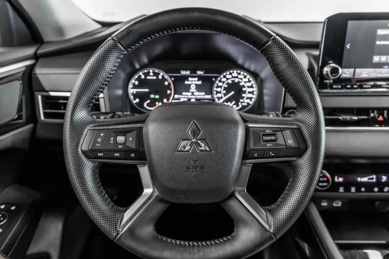 Mitsubishi Outlander снимка Mitsubishi Outlander