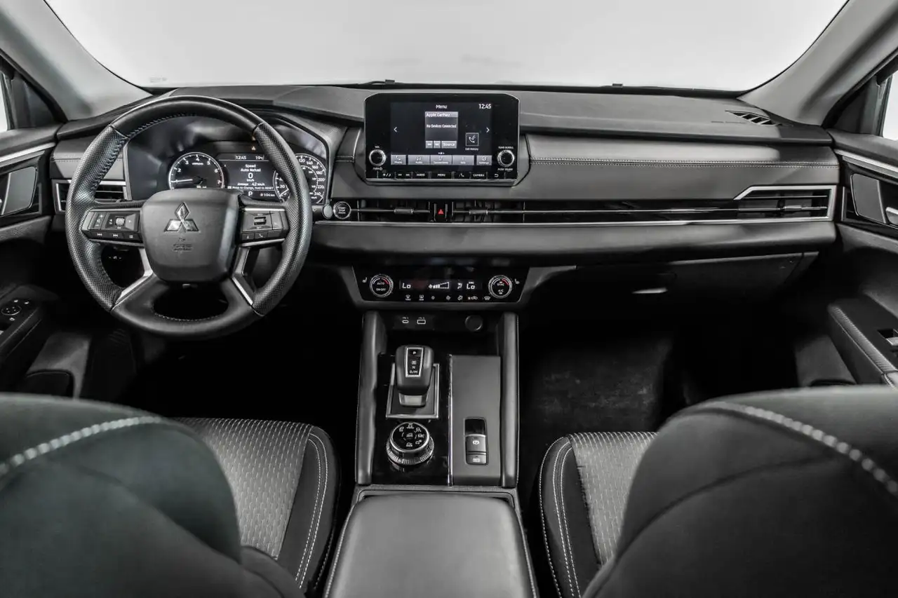 Mitsubishi Outlander снимка Mitsubishi Outlander