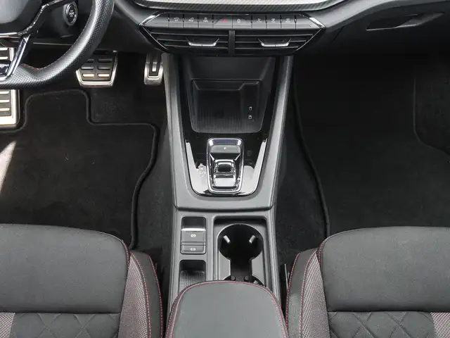 Skoda Octavia view 12
