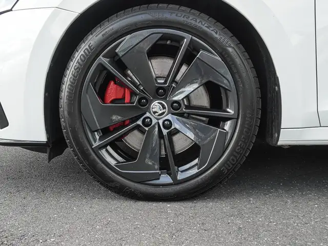 Skoda Octavia view 7