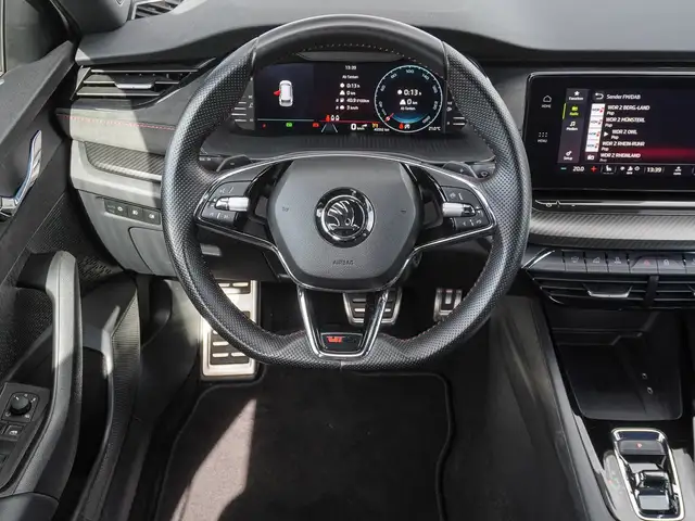 Skoda Octavia view 11