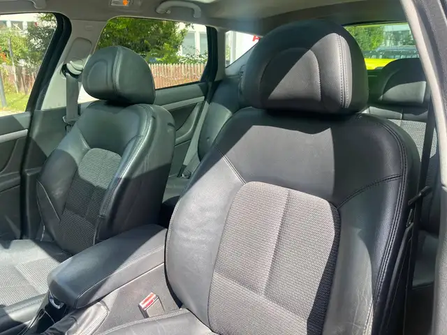 Peugeot 407 view 14