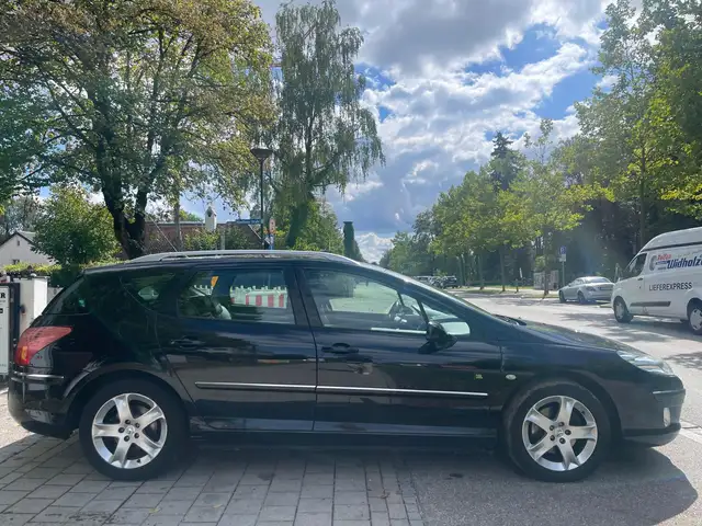Peugeot 407 view 6