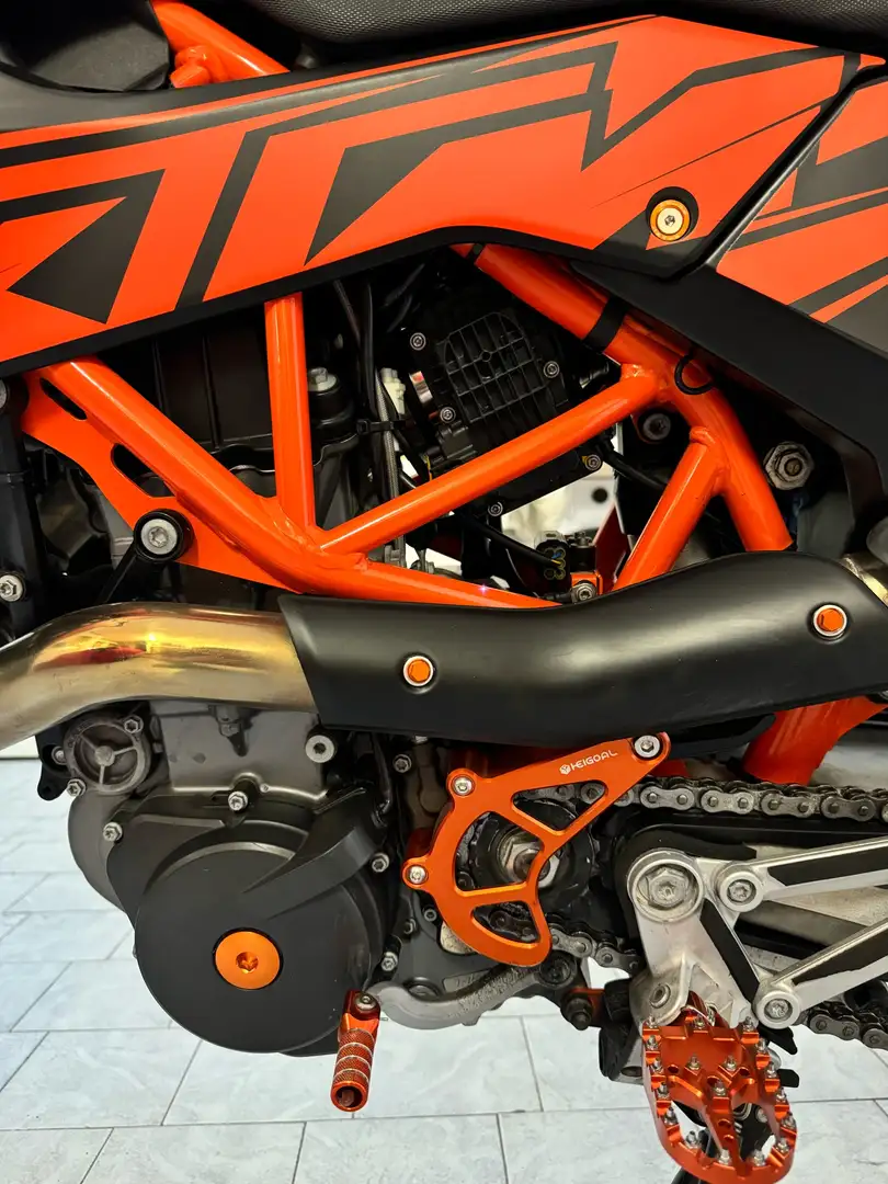 KTM 690 SMC R - 2