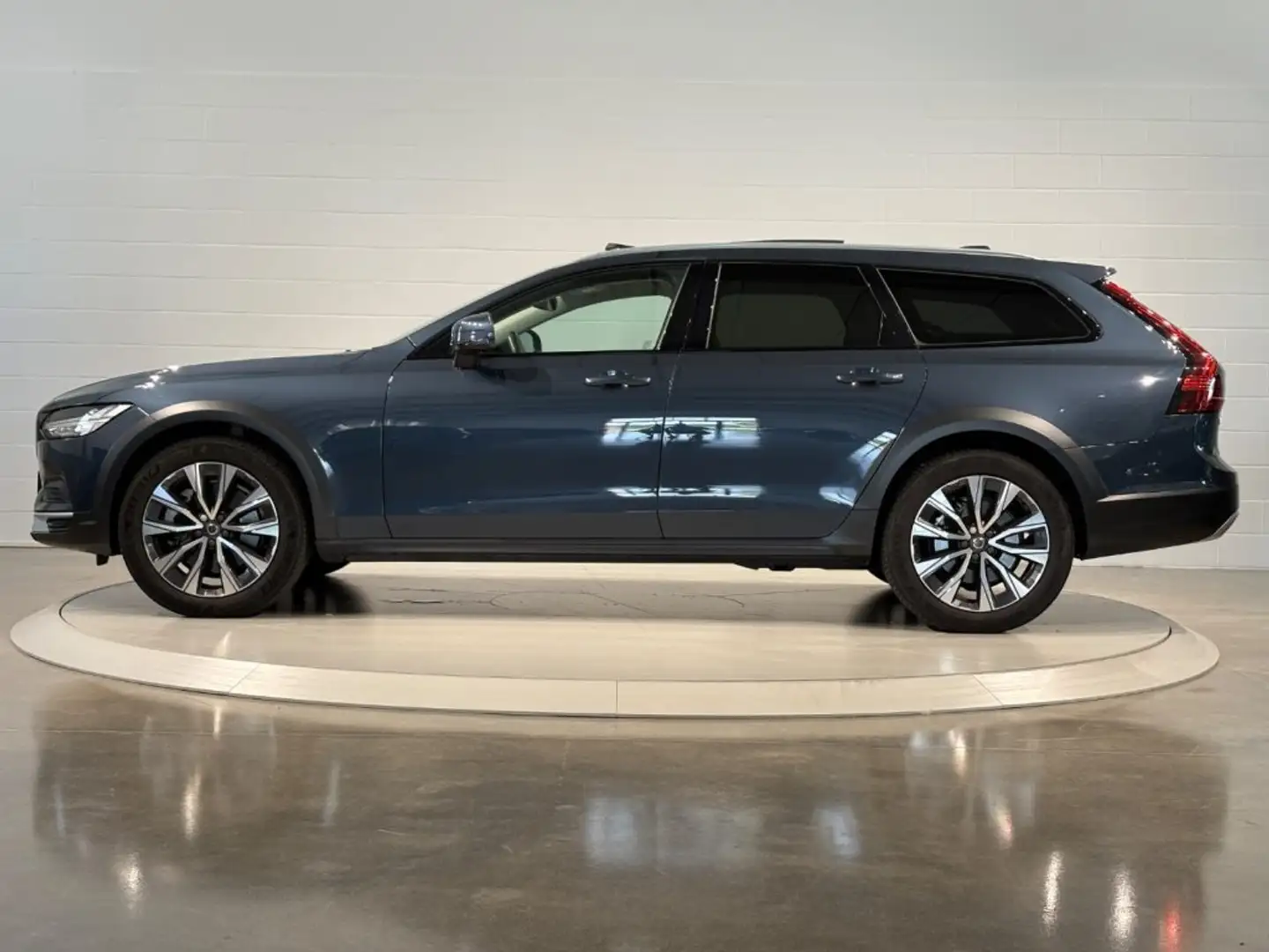 Volvo V90 Cross Country B4 2.0d AWD Plus Mild-Hybrid TETTO/PREZZO REALE Blau - 2