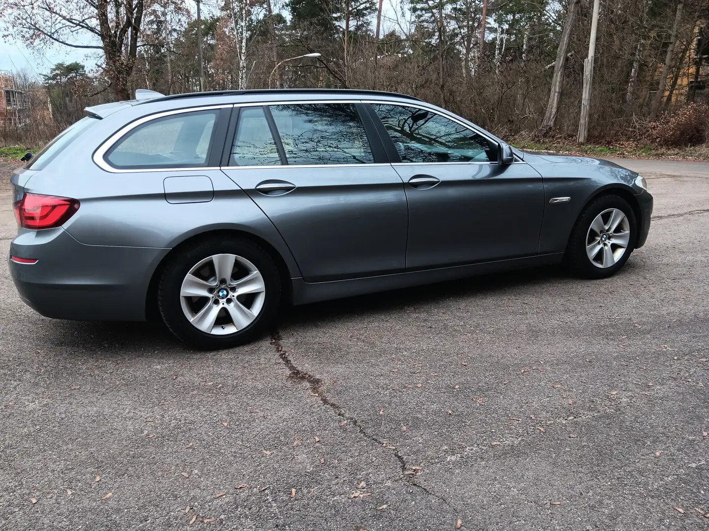 BMW 525 5er Touring Diesel 525d xDrive Touring Sport-Aut. Grau - 2