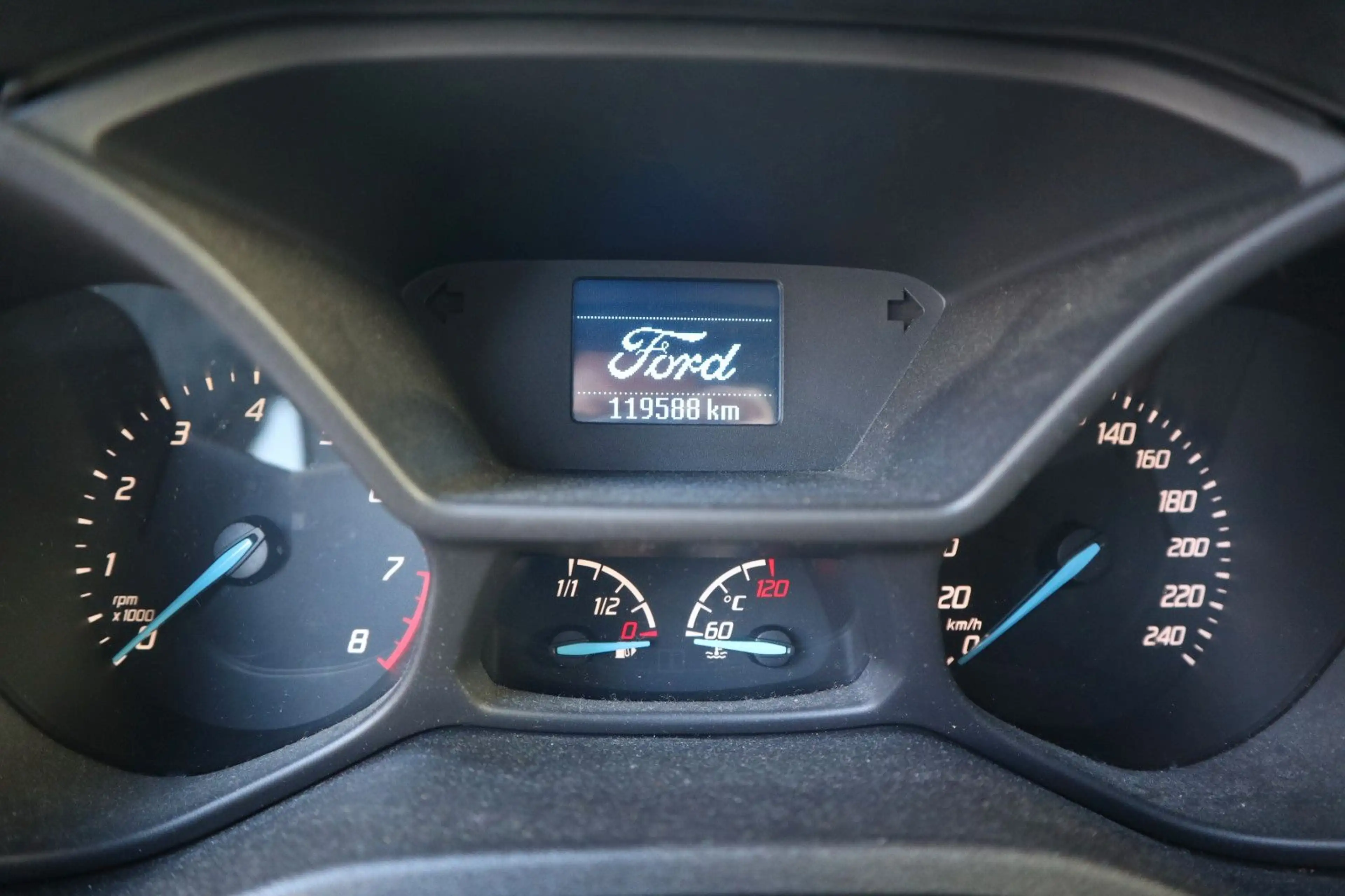 Ford Tourneo Connect Trend Service & TÜV NEU — photo 19