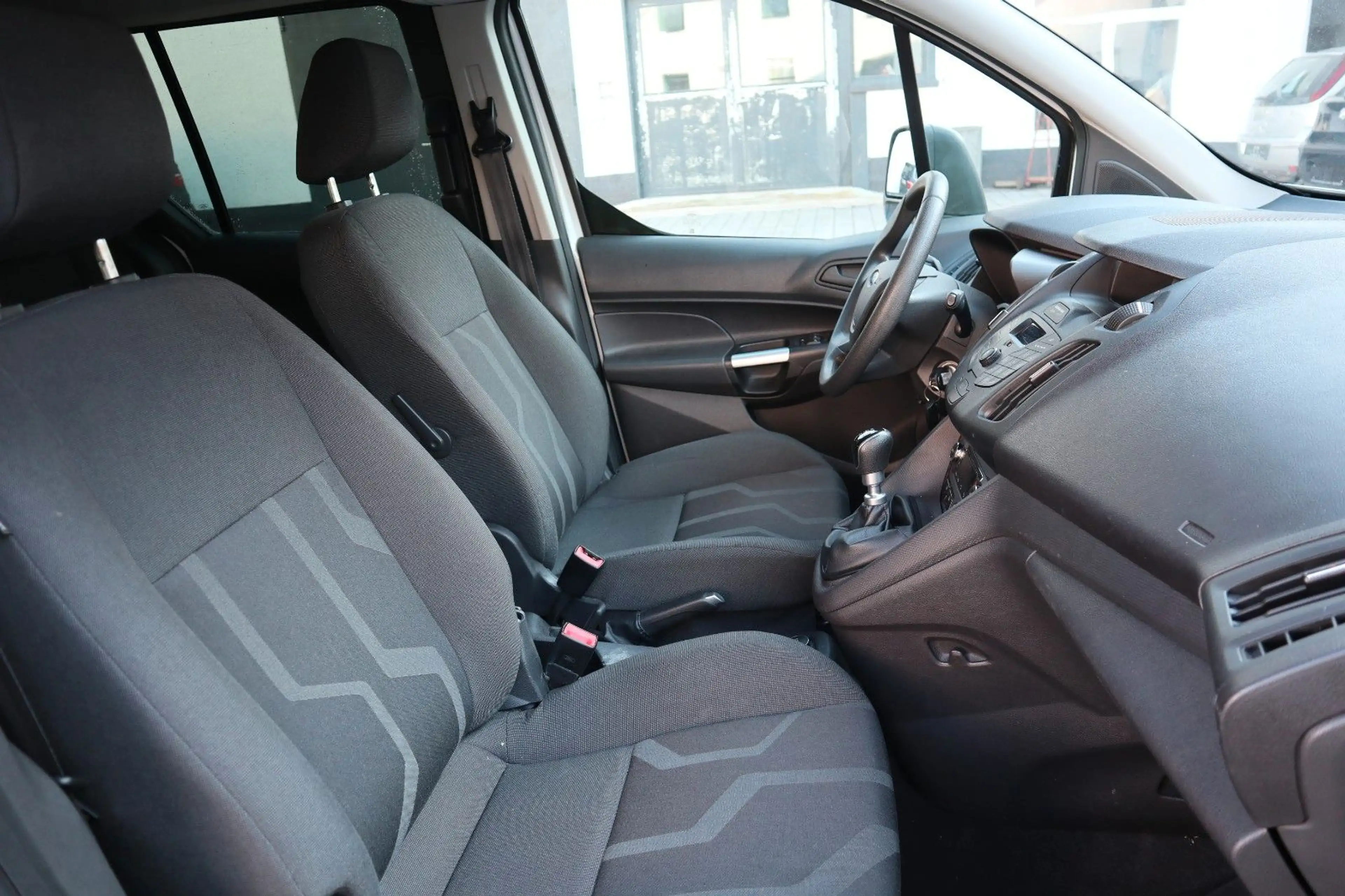 Ford Tourneo Connect Trend Service & TÜV NEU — photo 10