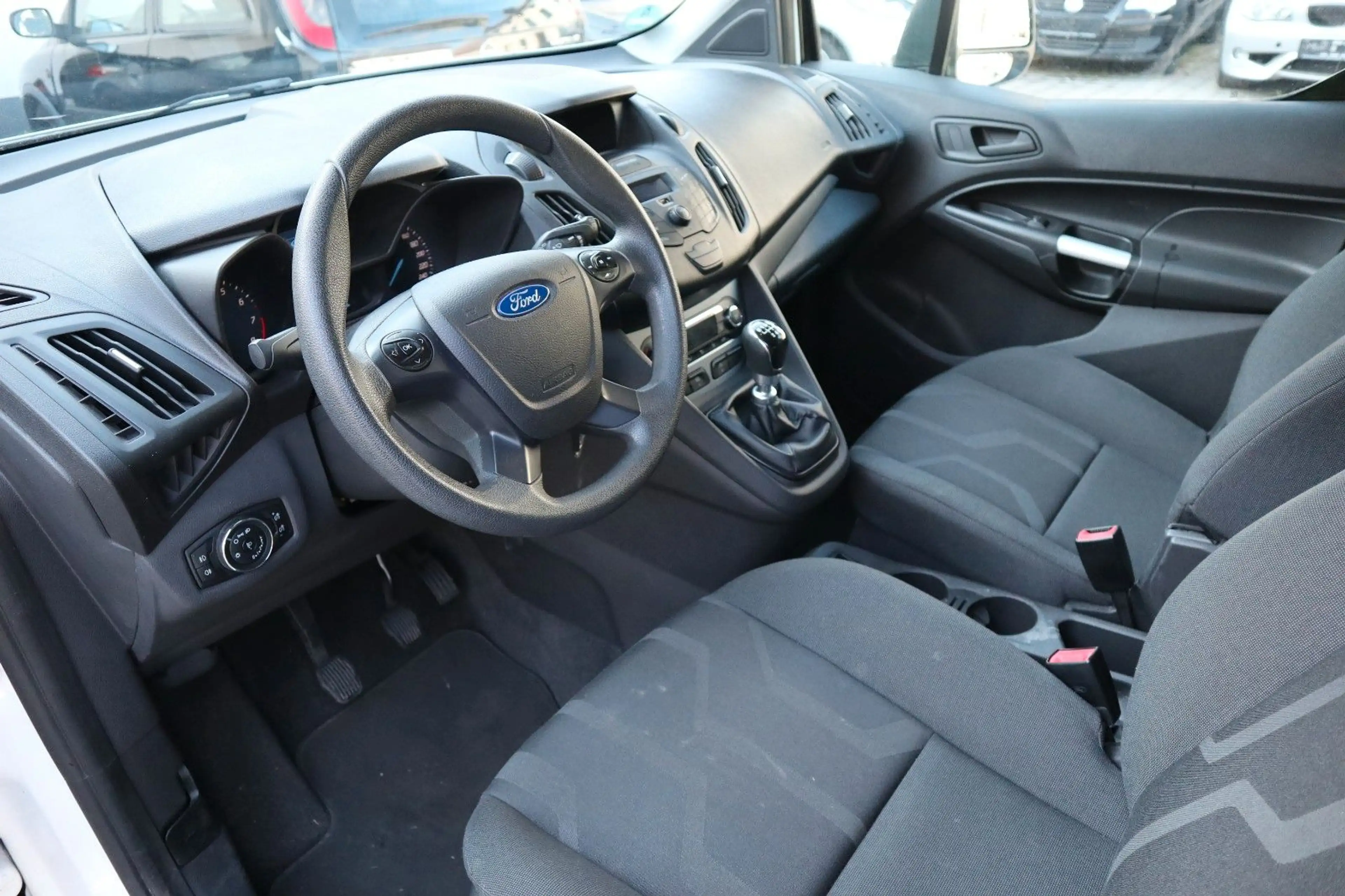 Ford Tourneo Connect Trend Service & TÜV NEU — photo 15
