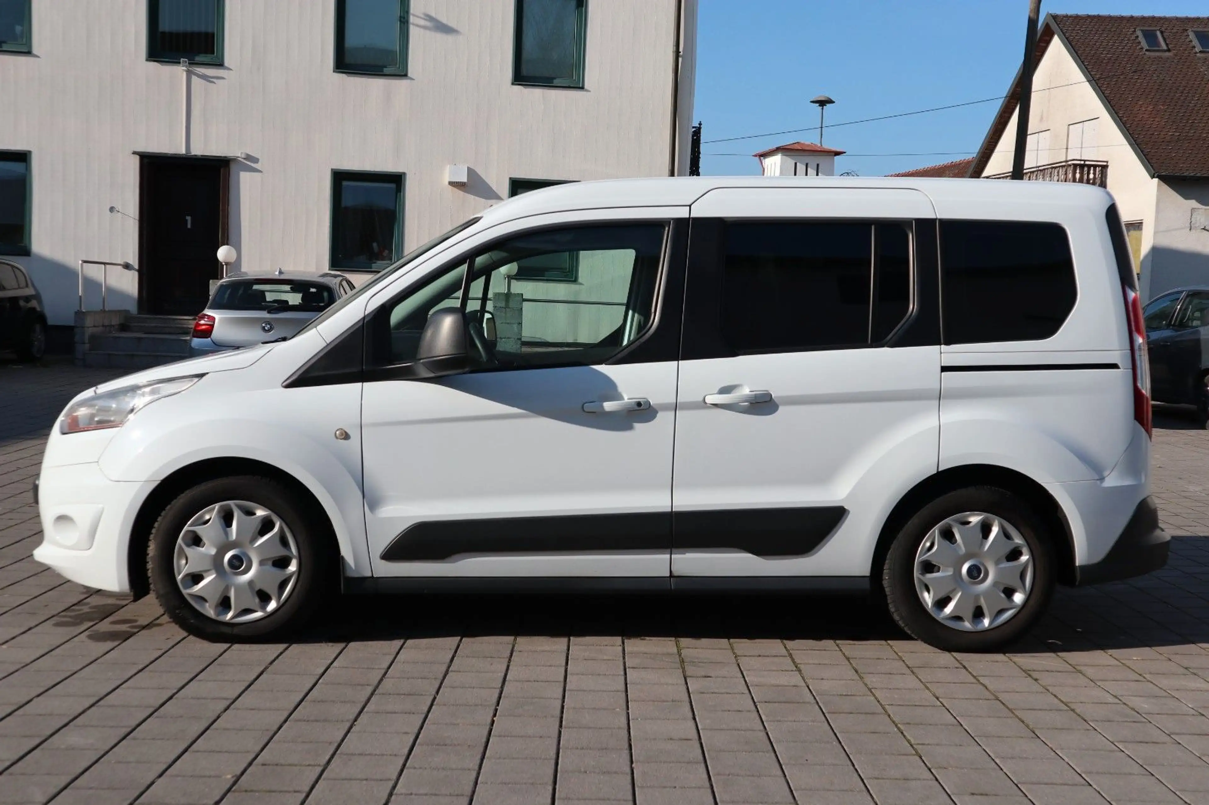 Ford Tourneo Connect Trend Service & TÜV NEU — photo 8