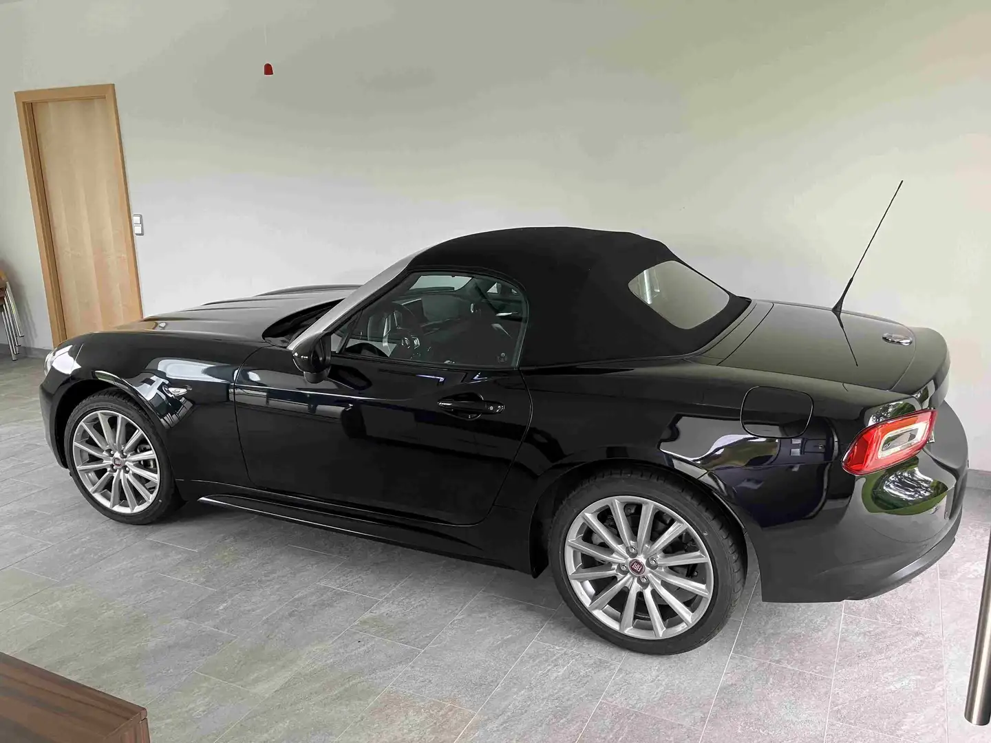 Fiat 124 Spider 124 Spider Lusso 1,4 Turbo Multi Air Lusso Negro - 2